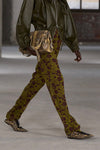 PACHAS TROUSER IN OLIVE PRINT, SS25