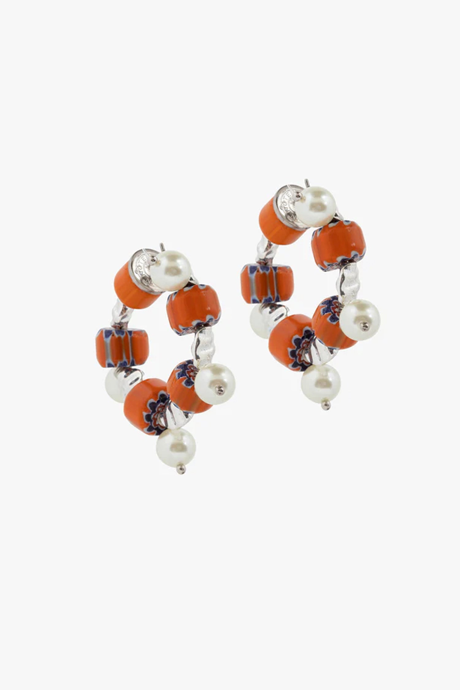 BEADED HOOP EARRINGS IN MANDARIN, SS26
