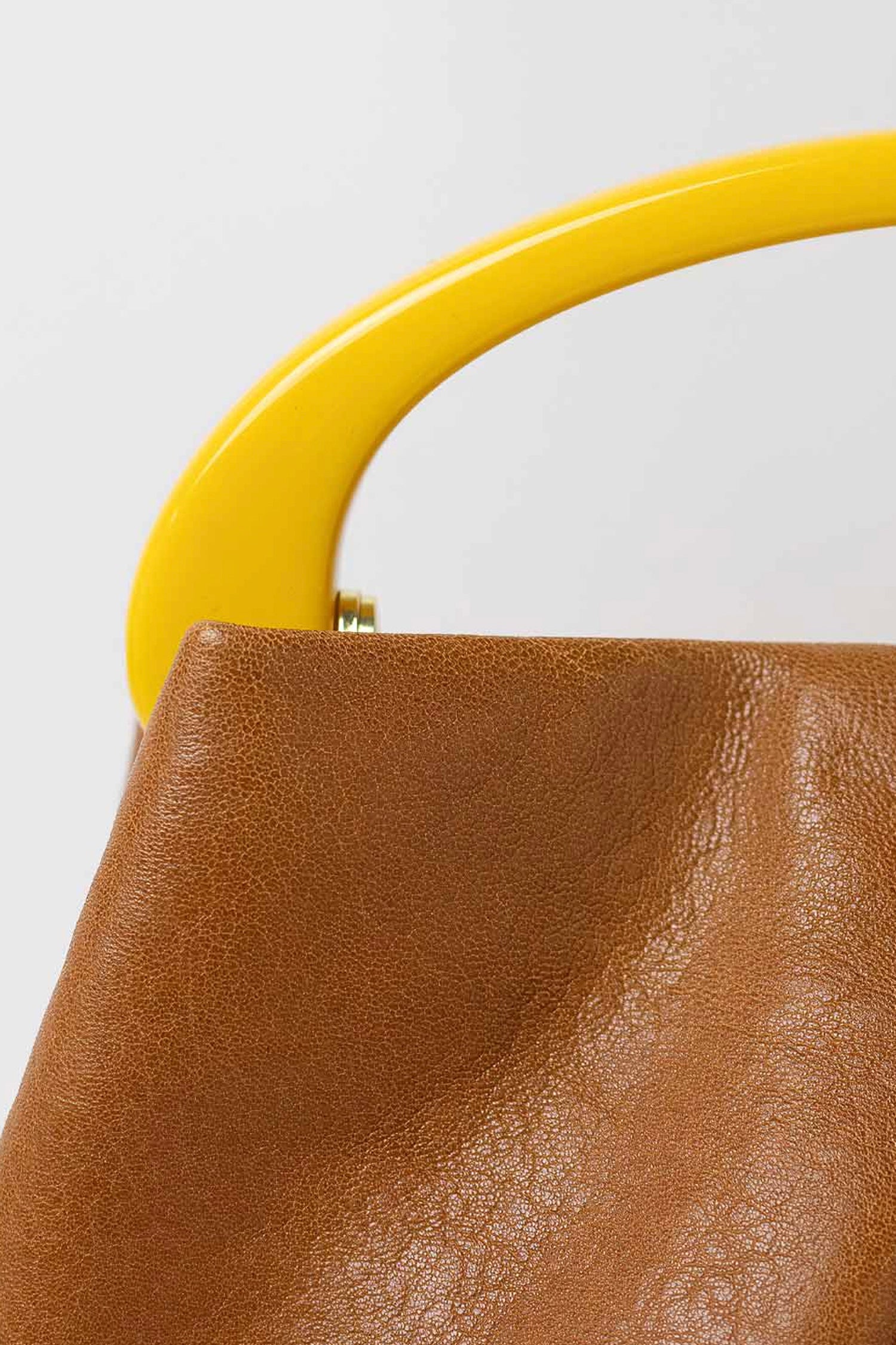 SMALL PLEATED LEATHER CRISP BAG IN TAN, SS26