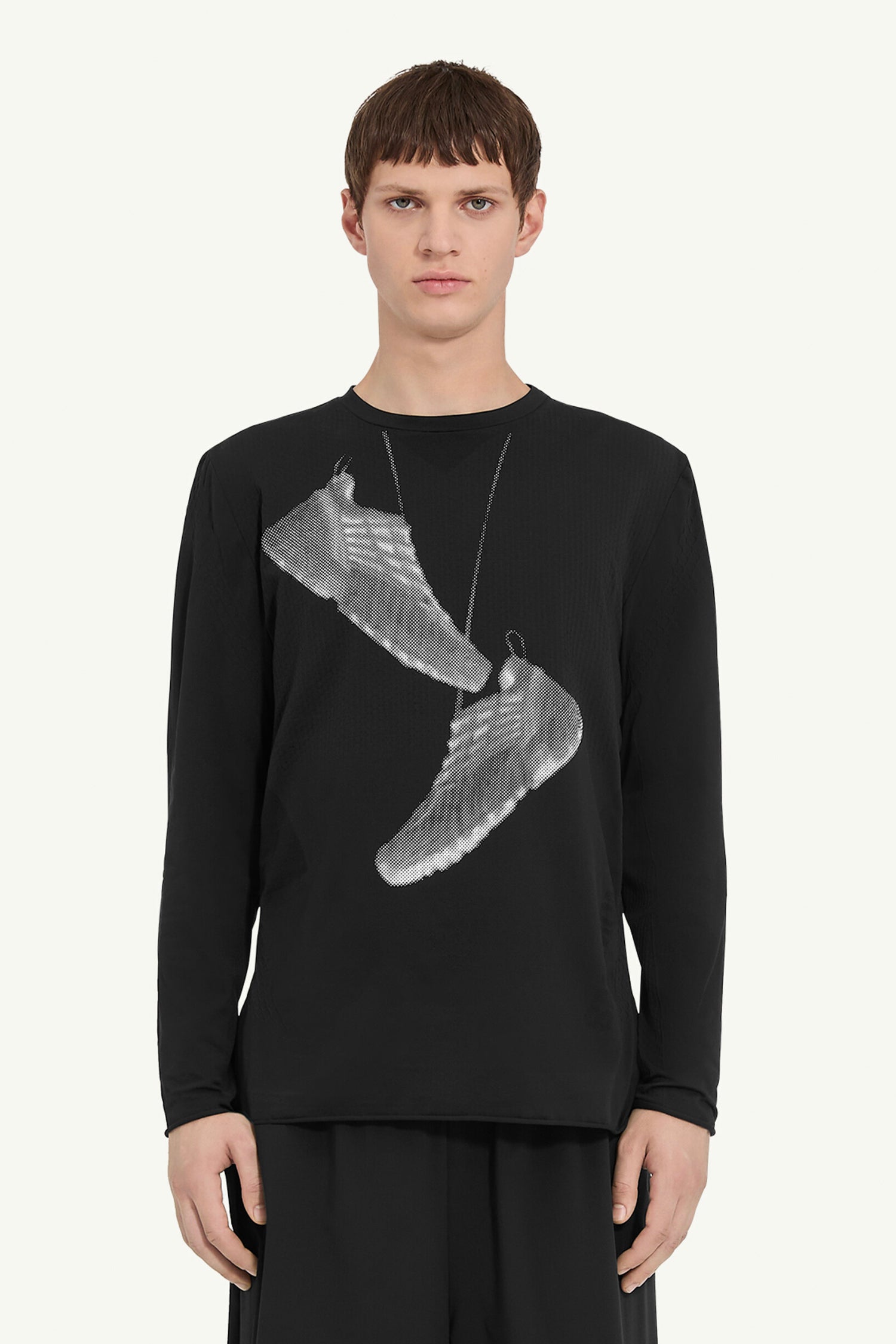 SALOMON SHOE TSHIRT IN BLACK, SS25