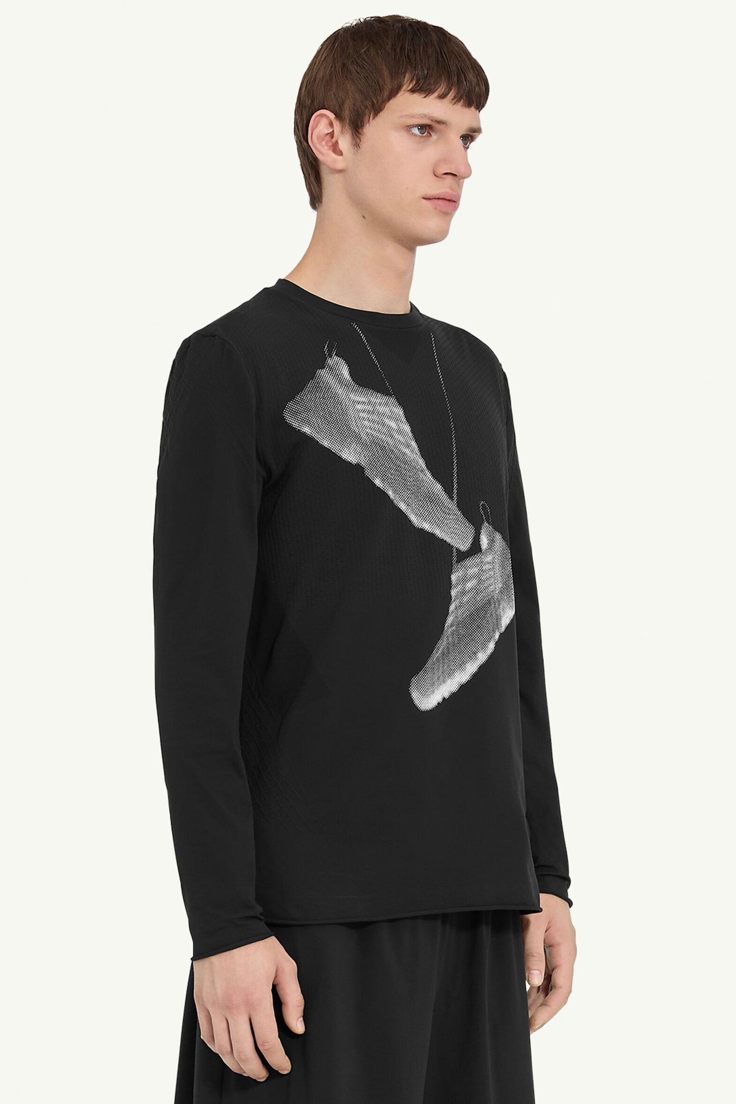 SALOMON SHOE TSHIRT IN BLACK, SS25