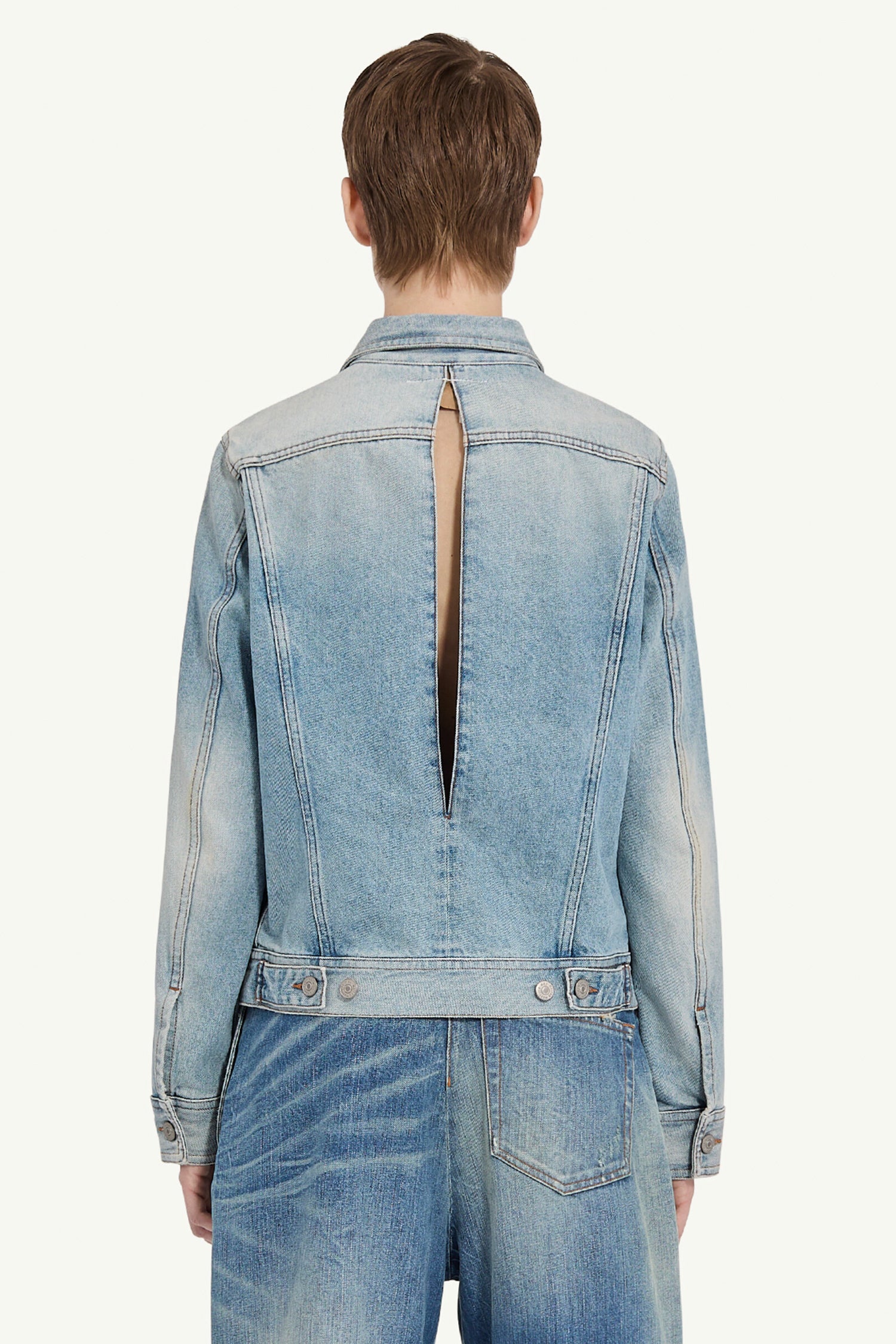SPLIT BACK DENIM JACKET IN LIGHT BLUE, SS25