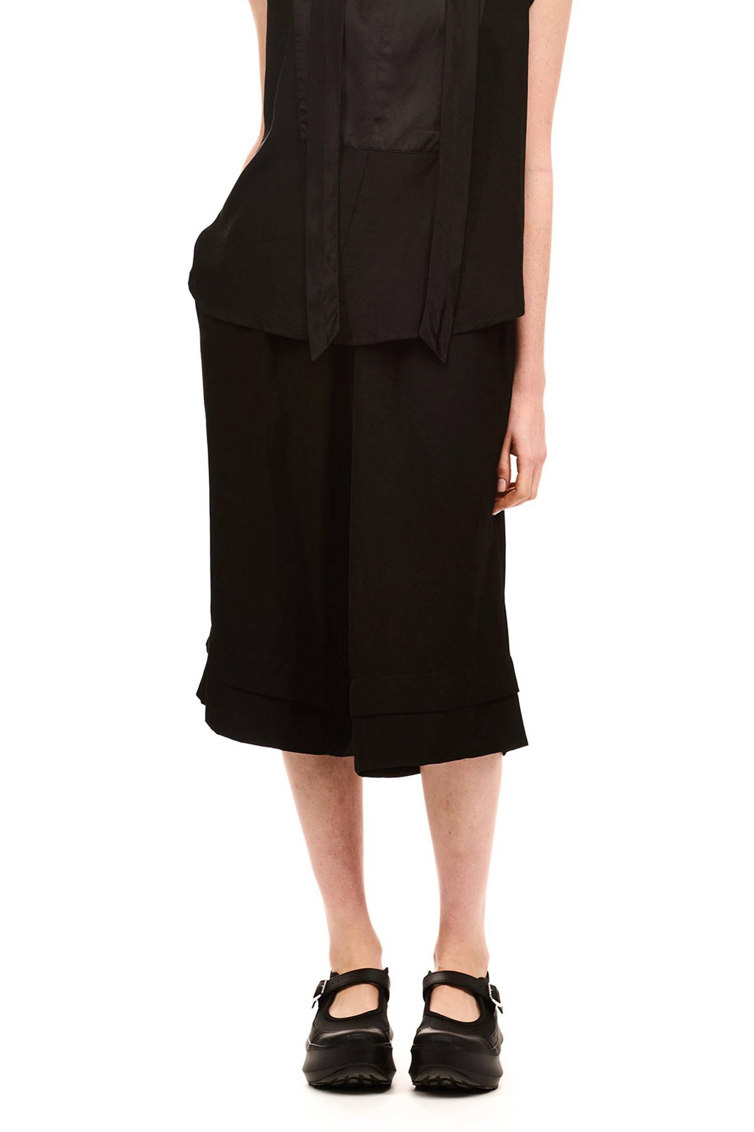 JOURNEY SHORT IN BLACK, SS26