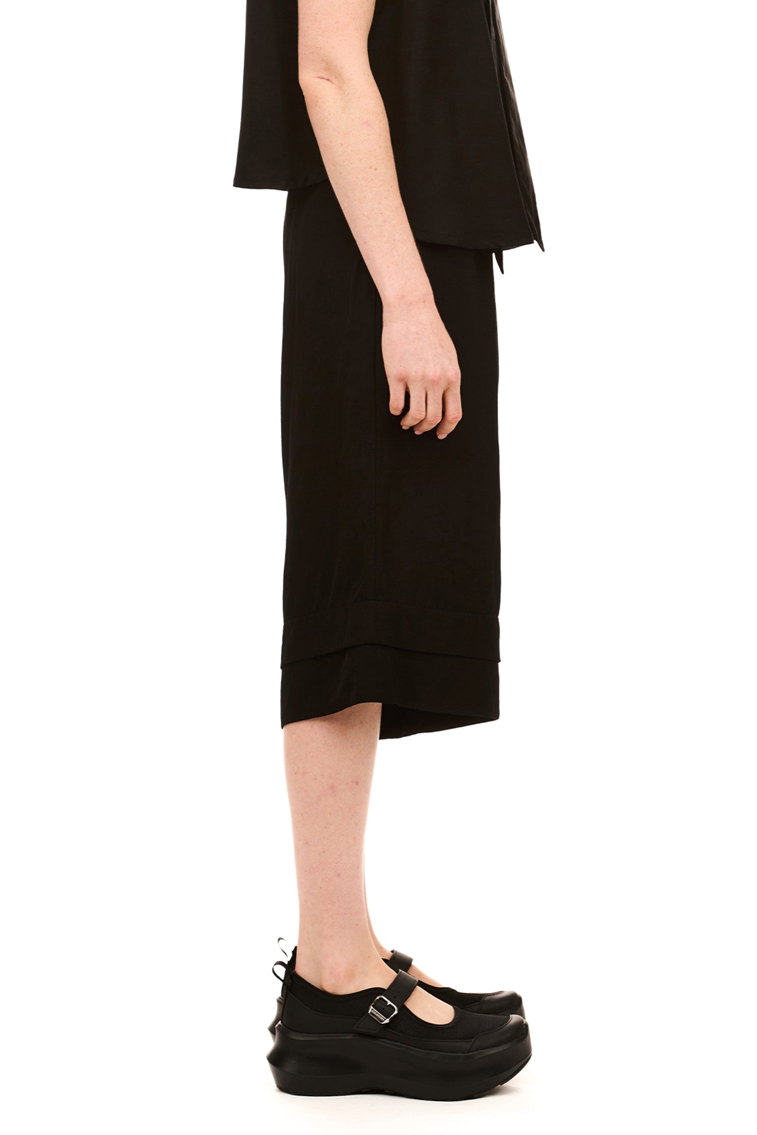 JOURNEY SHORT IN BLACK, SS26