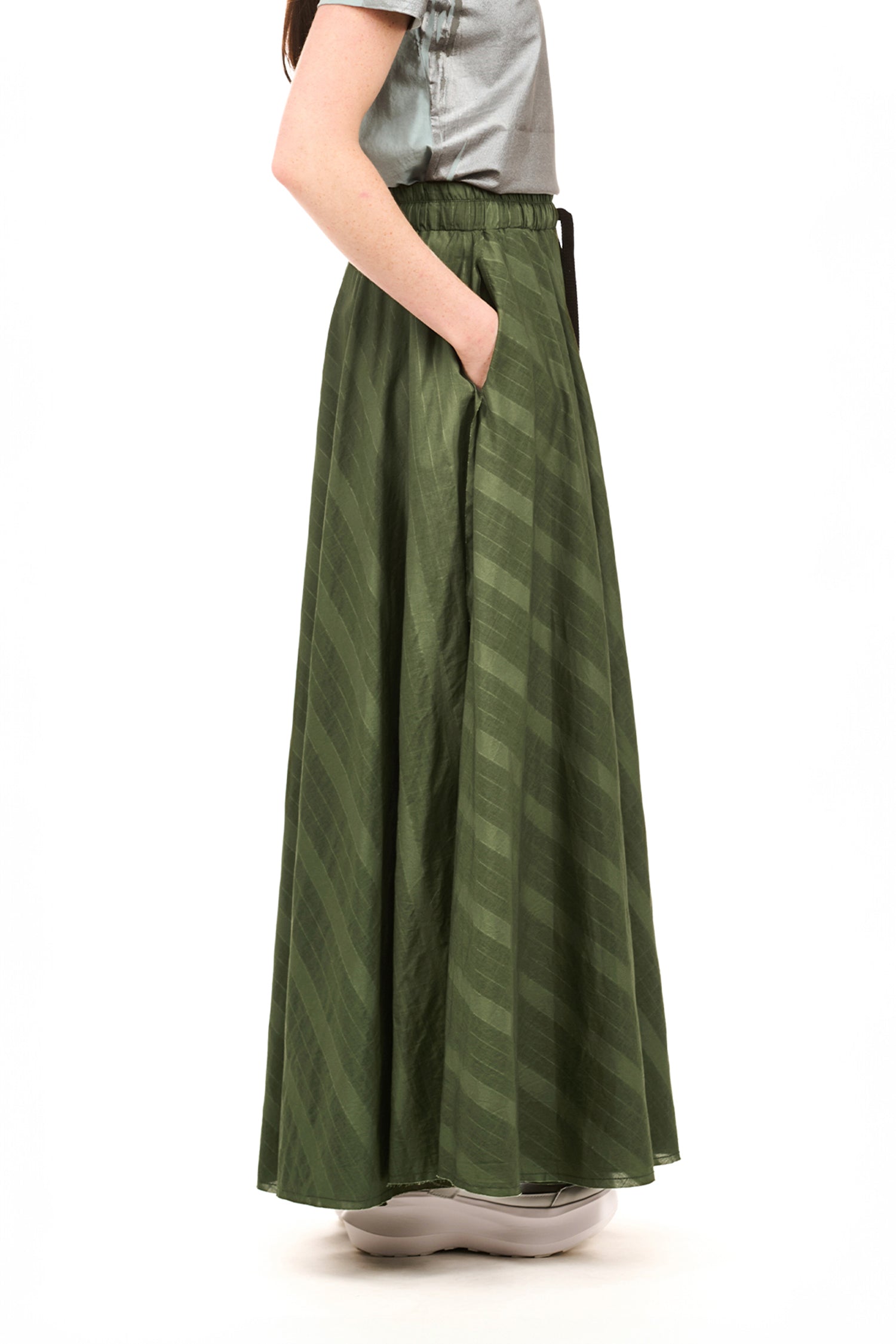SAGA SKIRT IN GREEN OLIVE, SS26