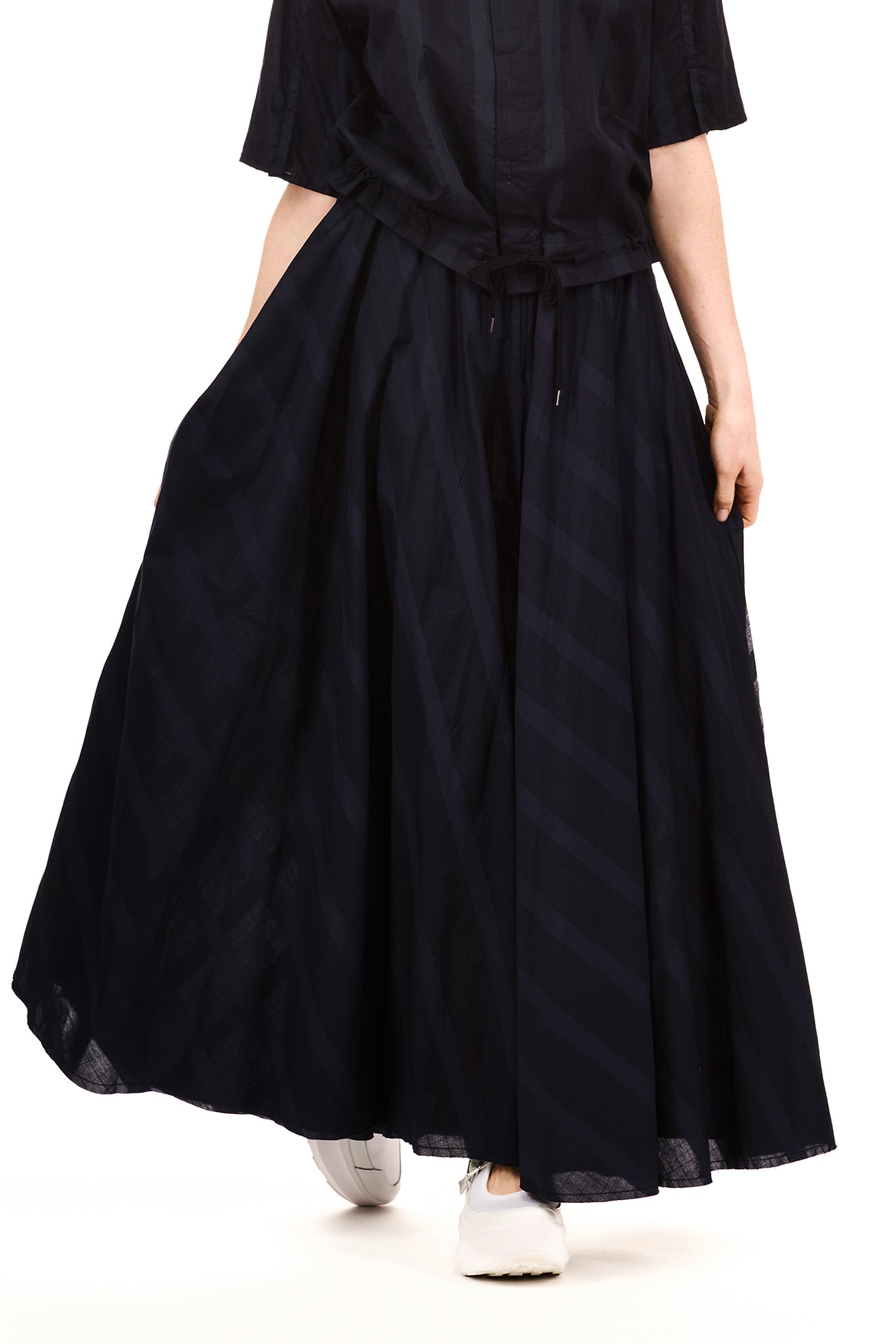 SAGA SKIRT IN MIDNIGHT, SS26