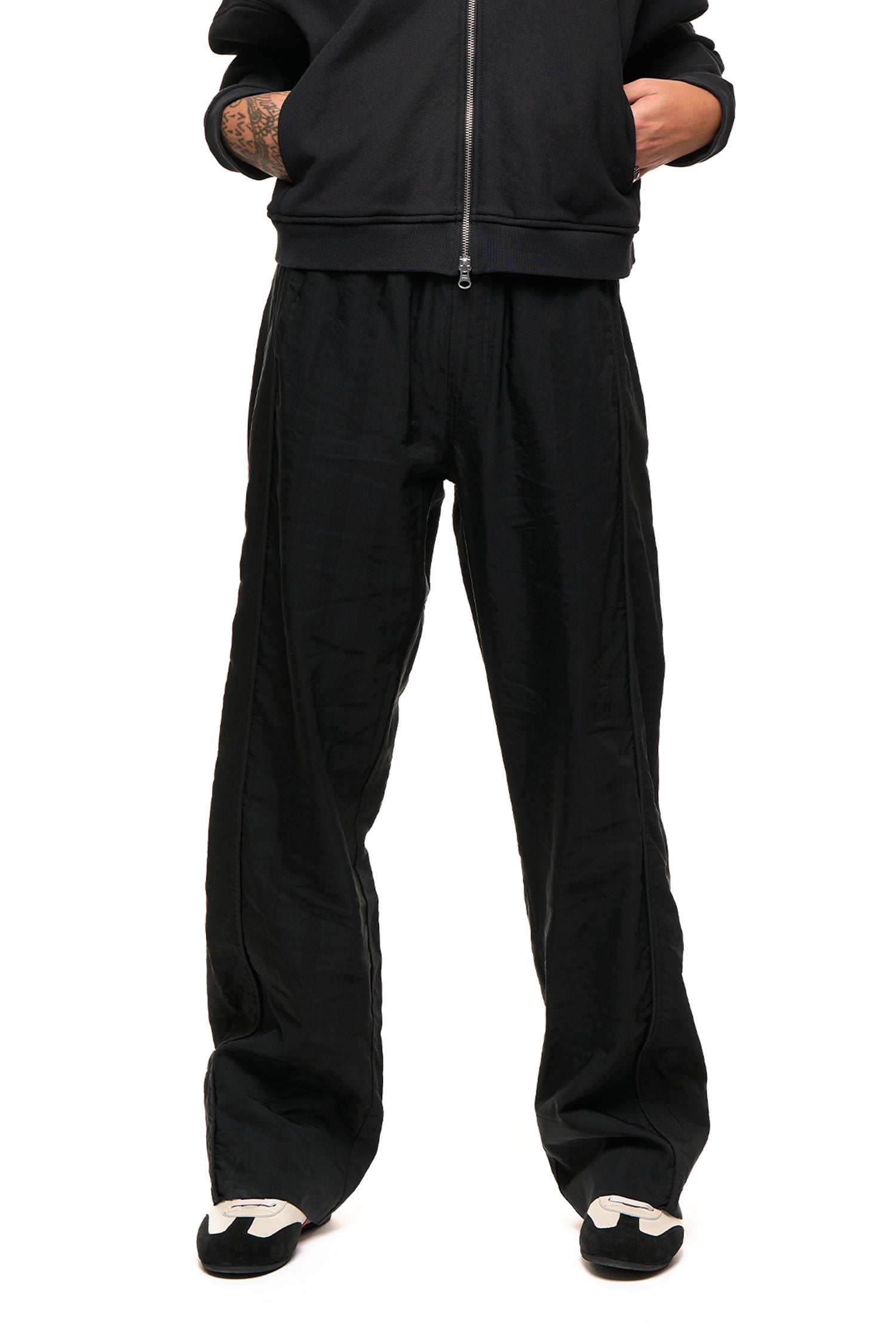 LONG JUMP PANT IN BLACK, SS27