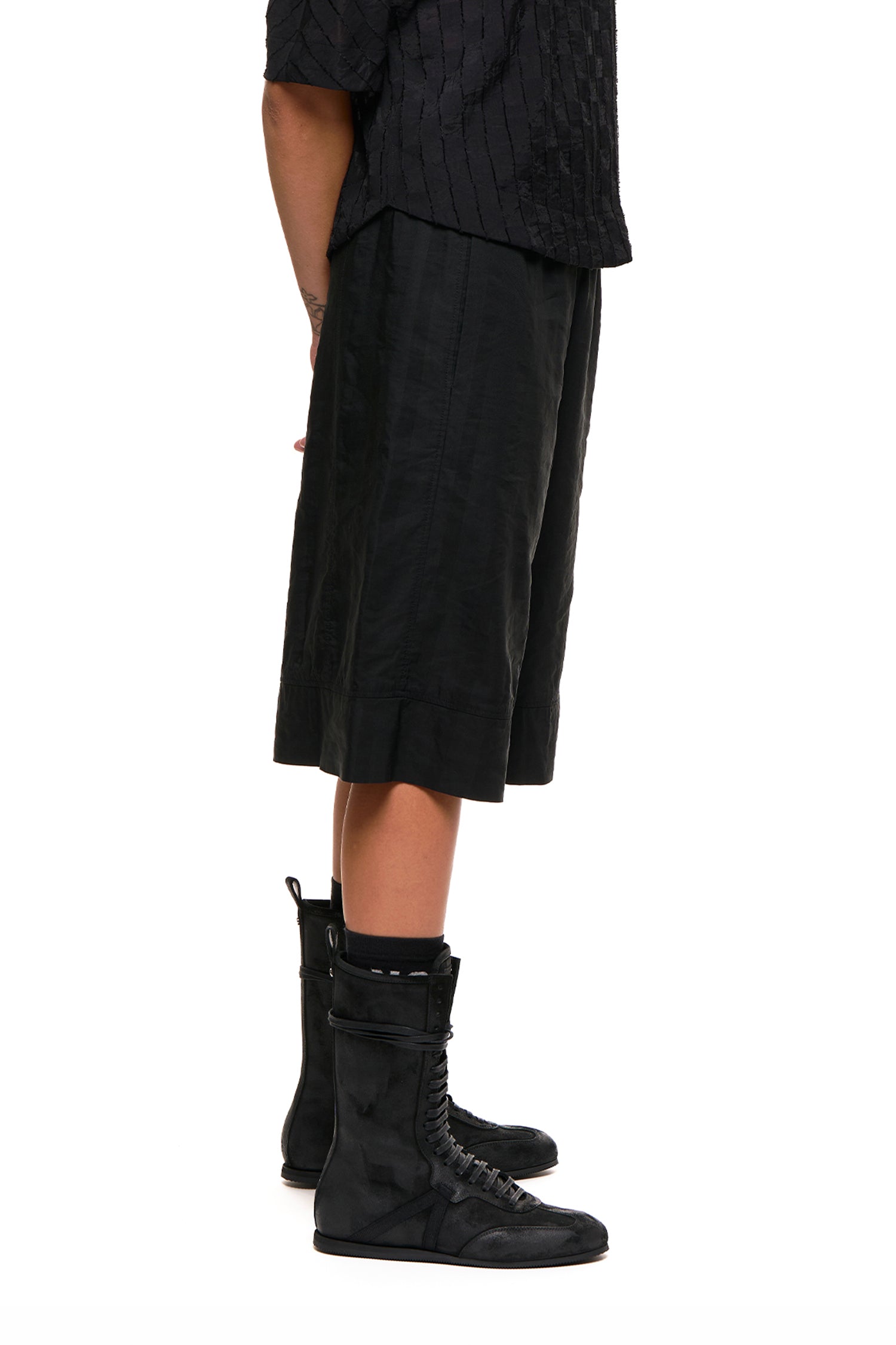 RINGSIDE SHORT IN BLACK, SS27