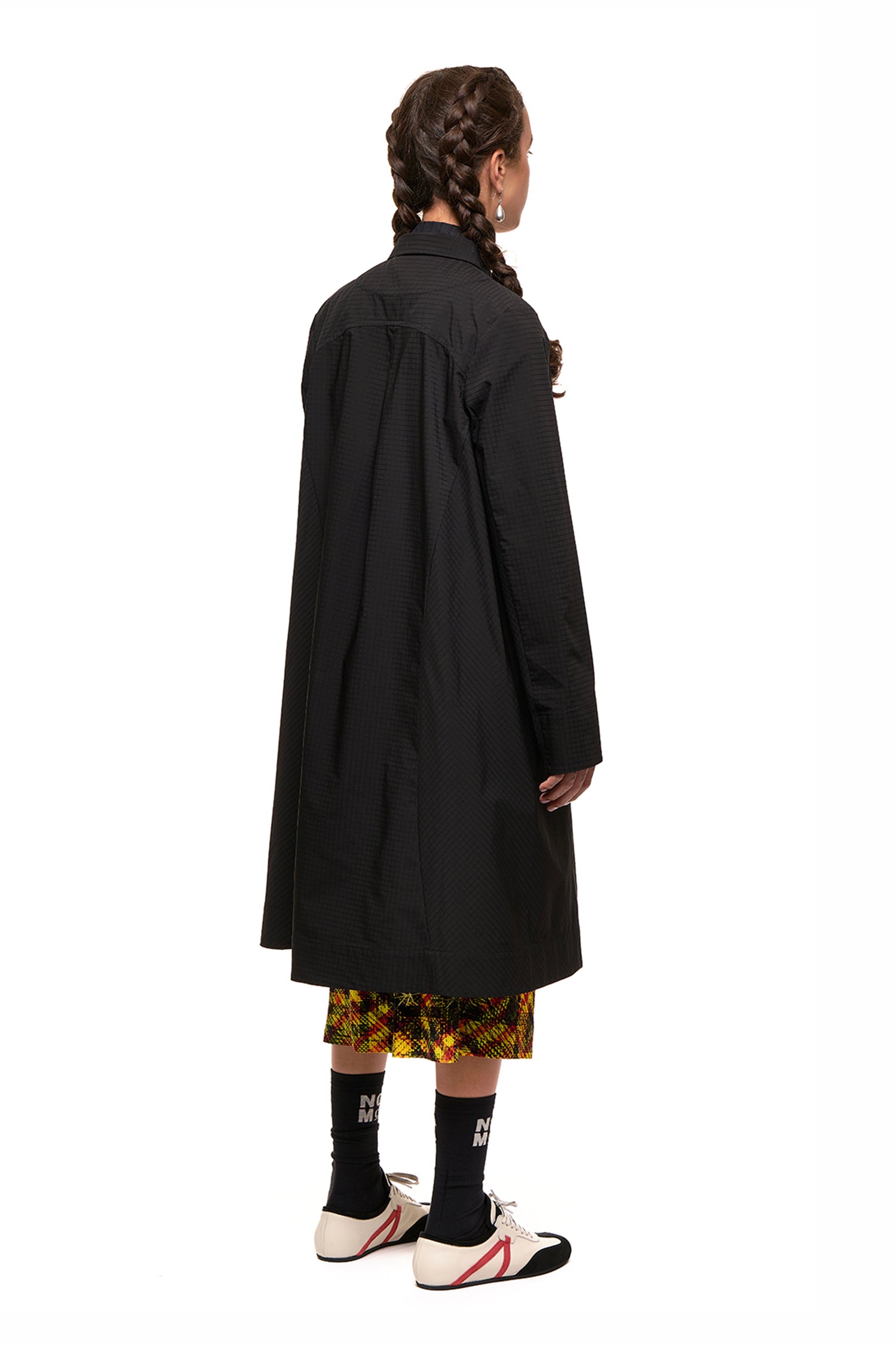 SWING COAT IN BLACK, SS27