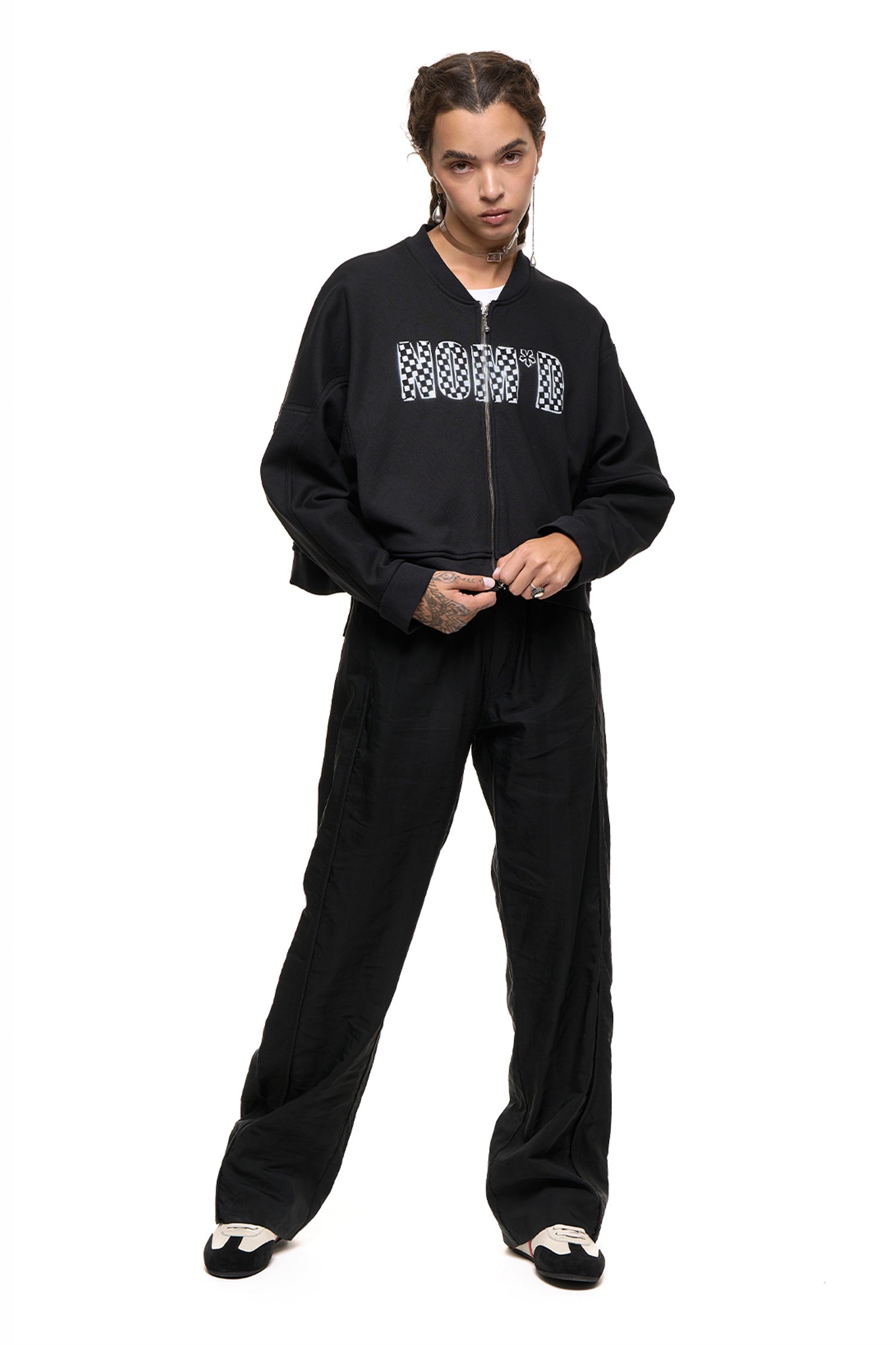 VICTORY BOMBER IN BLACK, SS27