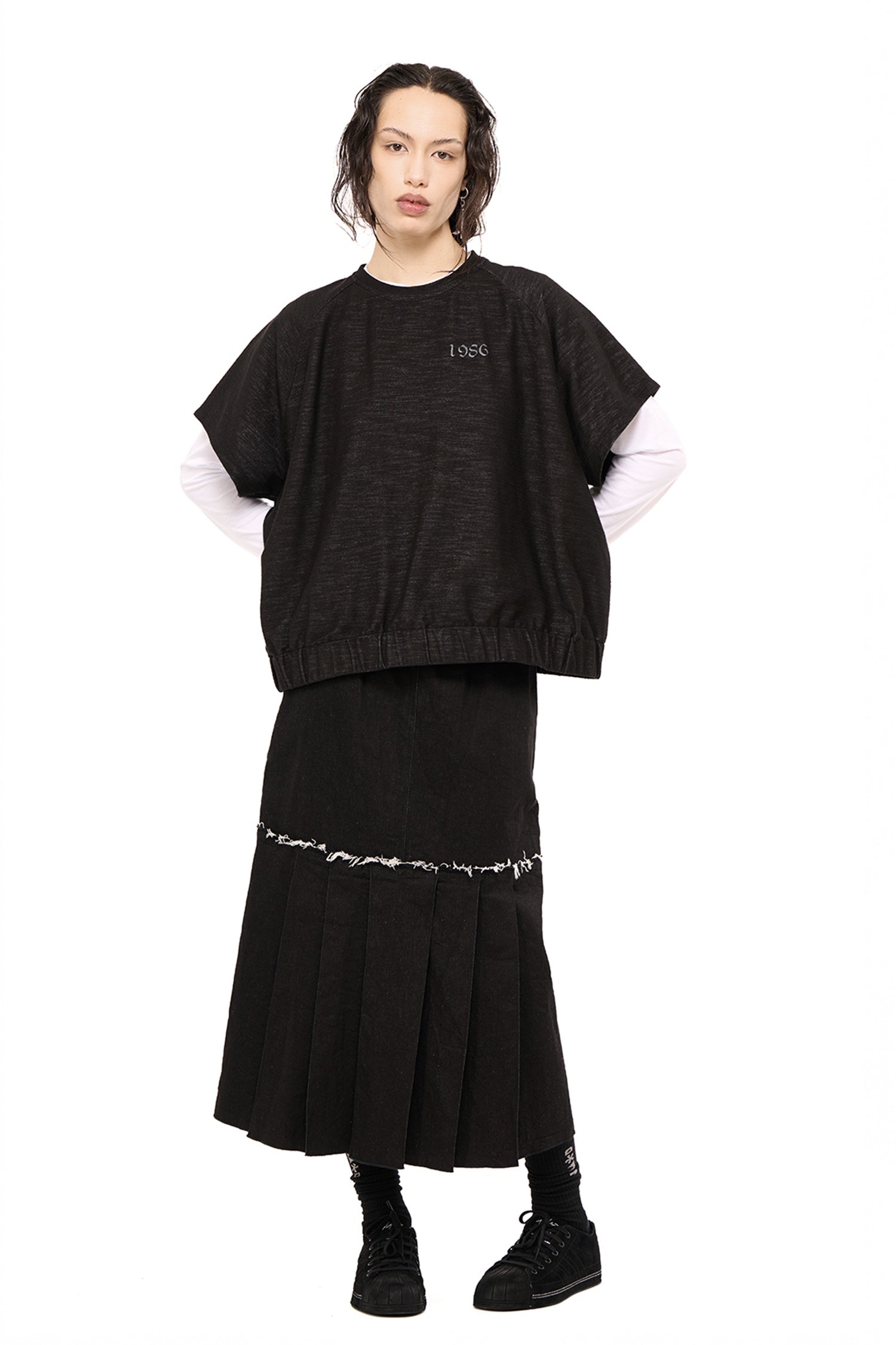 BUS STOP SWEATER IN BLACK, AW26