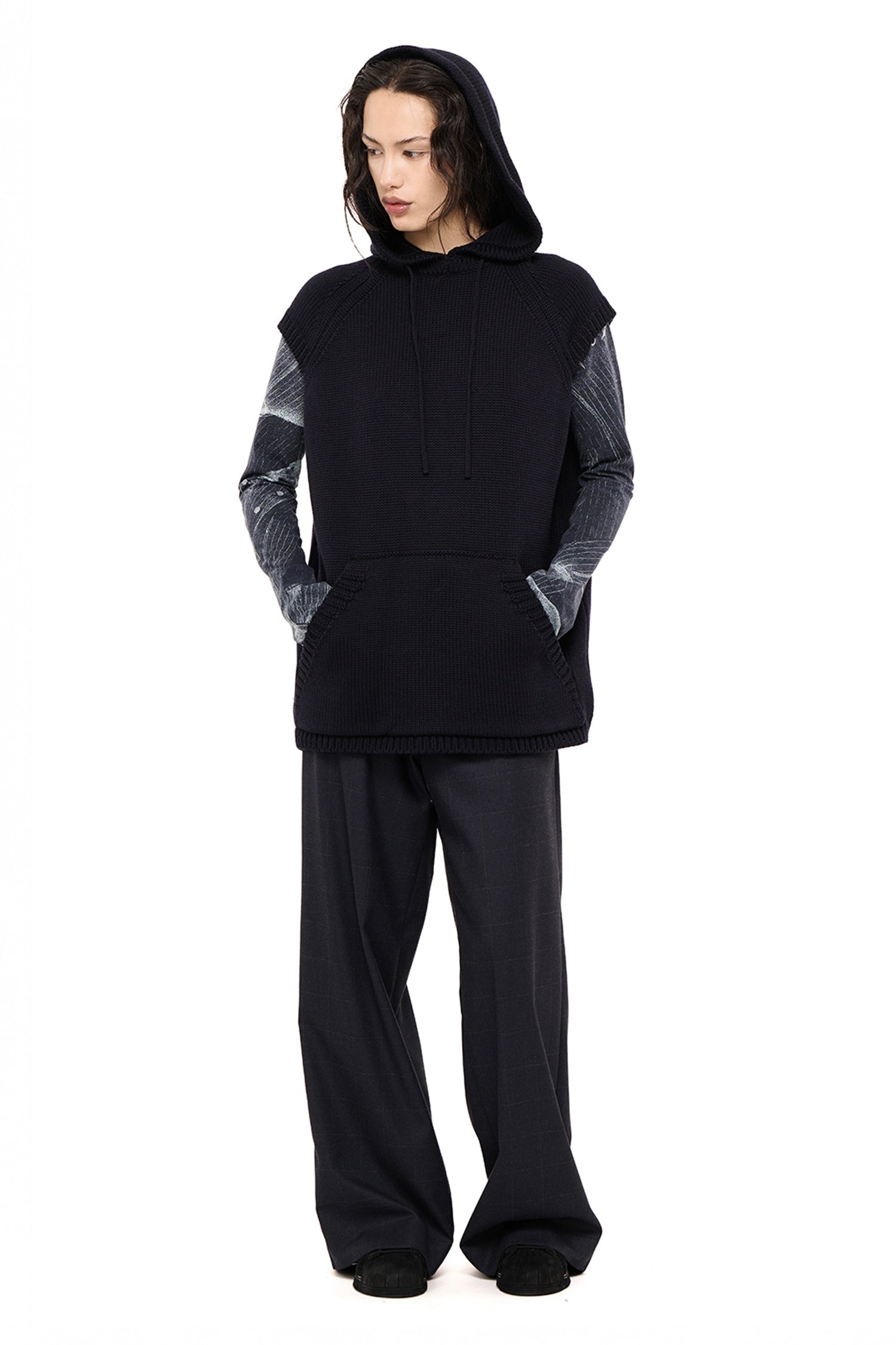 CHILL ZONE HOODIE IN DEEP NAVY, AW26