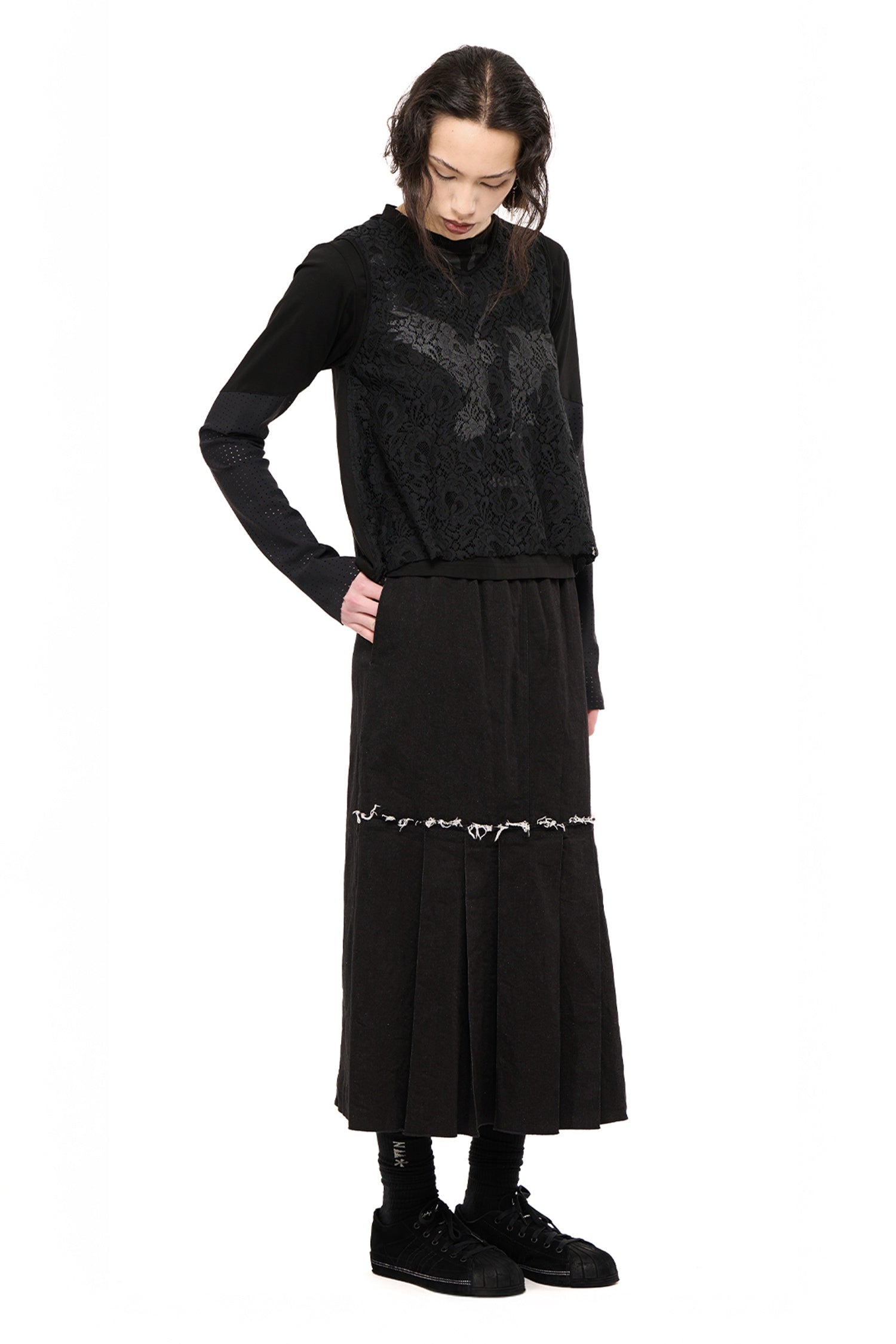 TURNTABLE SKIRT IN BLACK, AW26