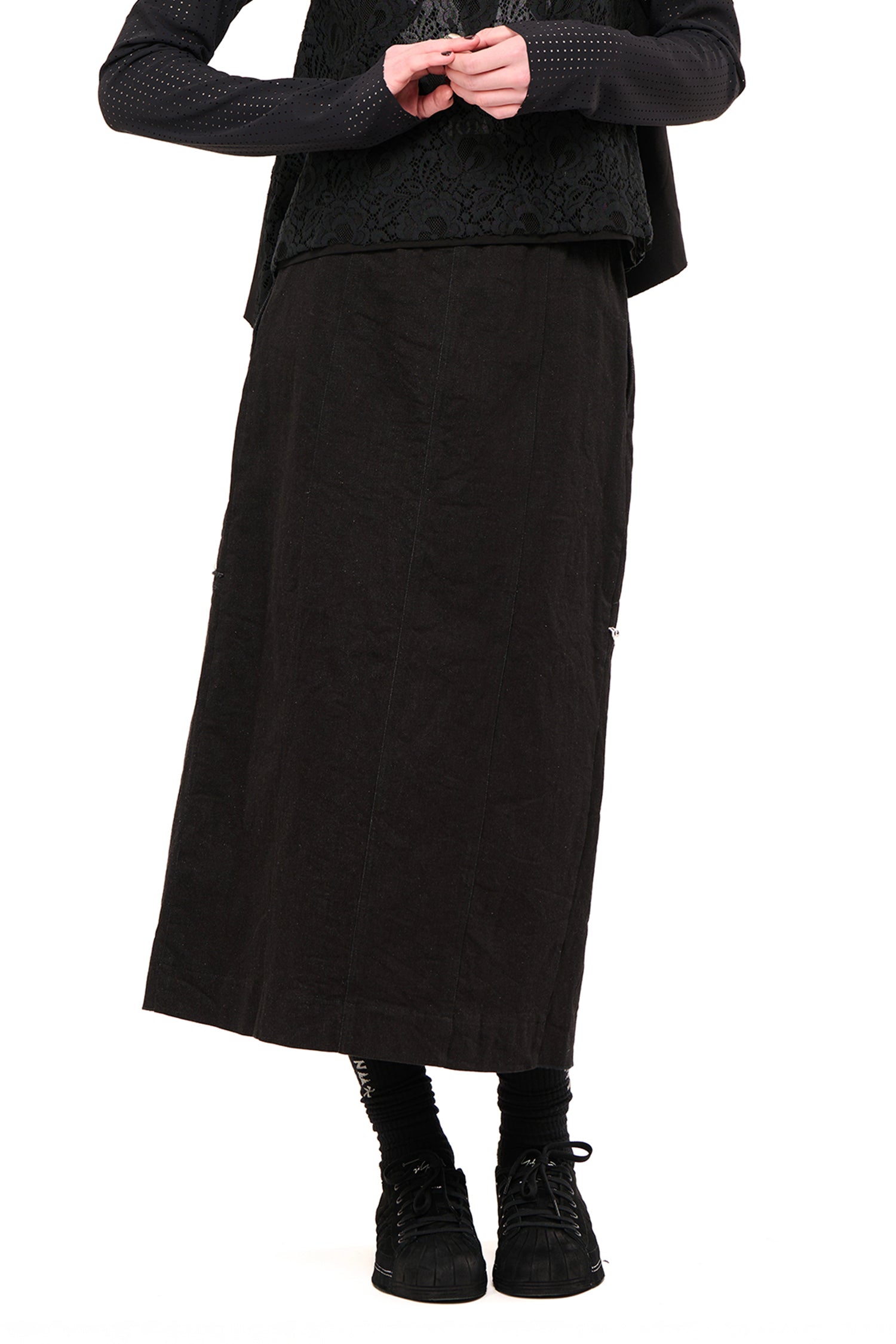 TURNTABLE SKIRT IN BLACK, AW26