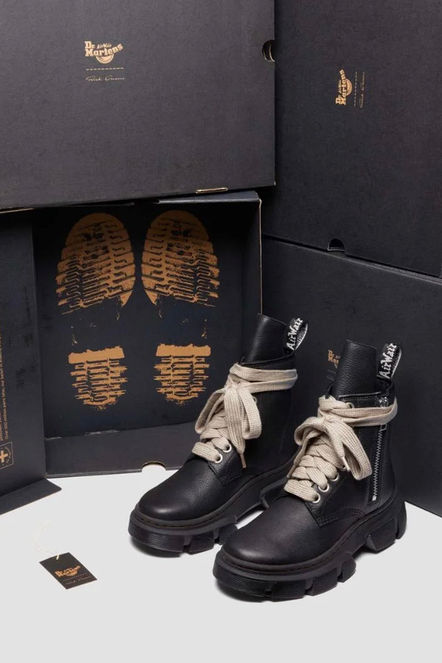RICK OWENS X DR MARTENS JUMBO LACE BOOT IN BLACK