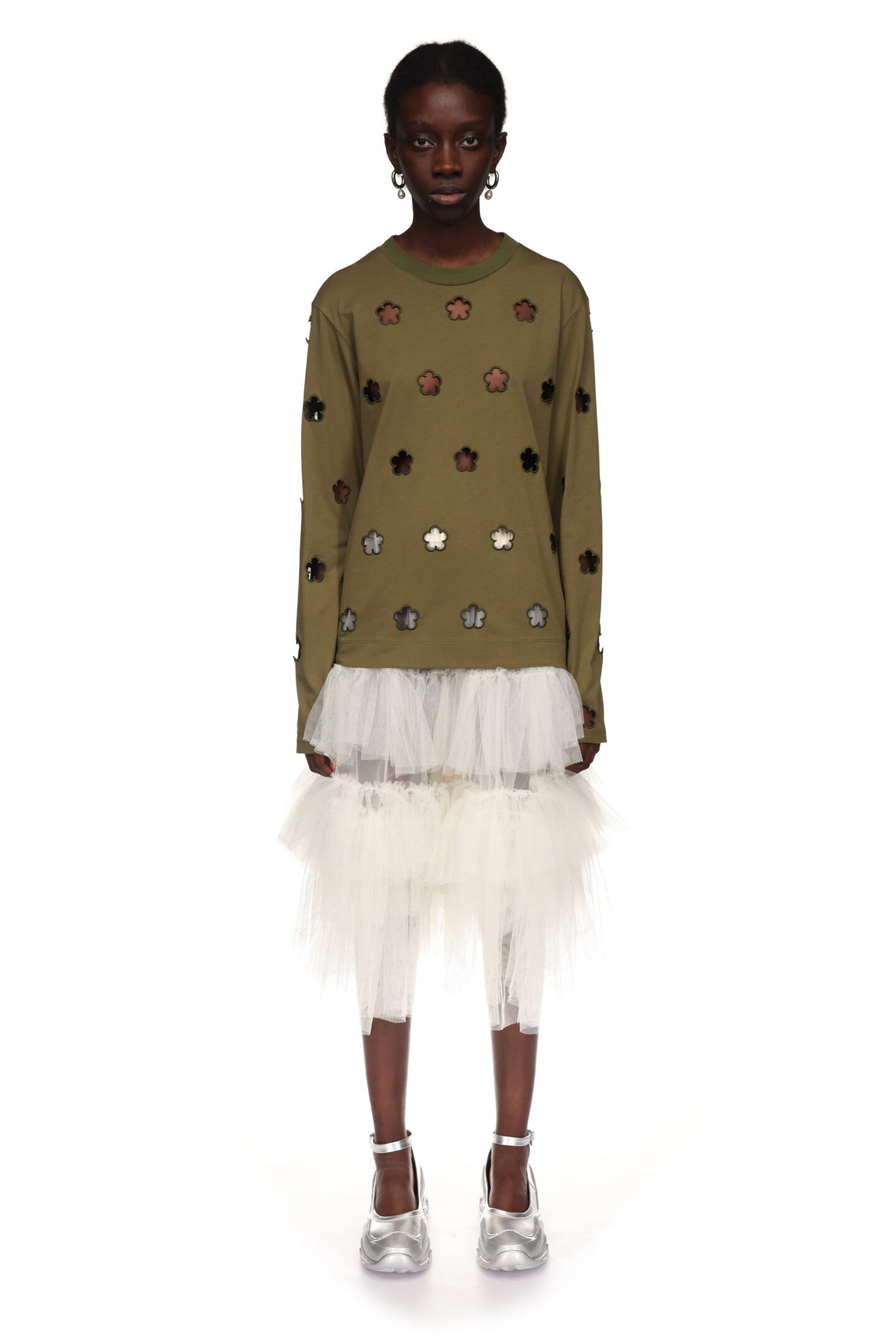 L/S FLOWER CUT-OUT T-SHIRT IN KHAKI, SS23