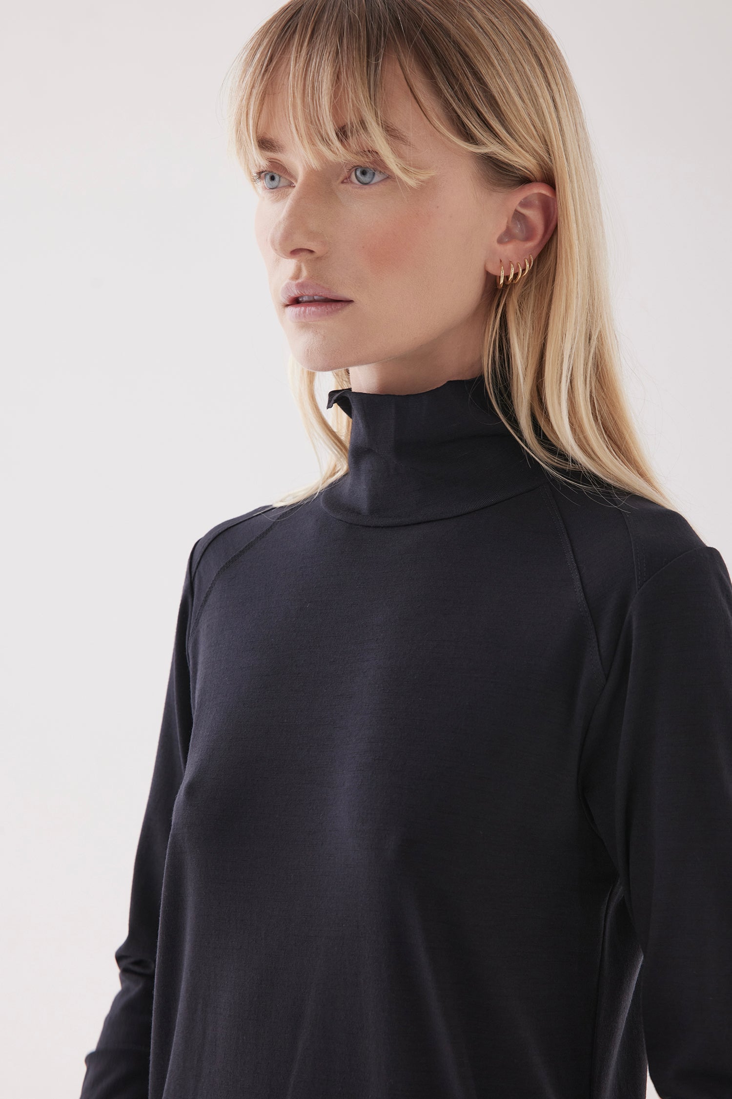 SOPRANO IN BLACKEN, W25