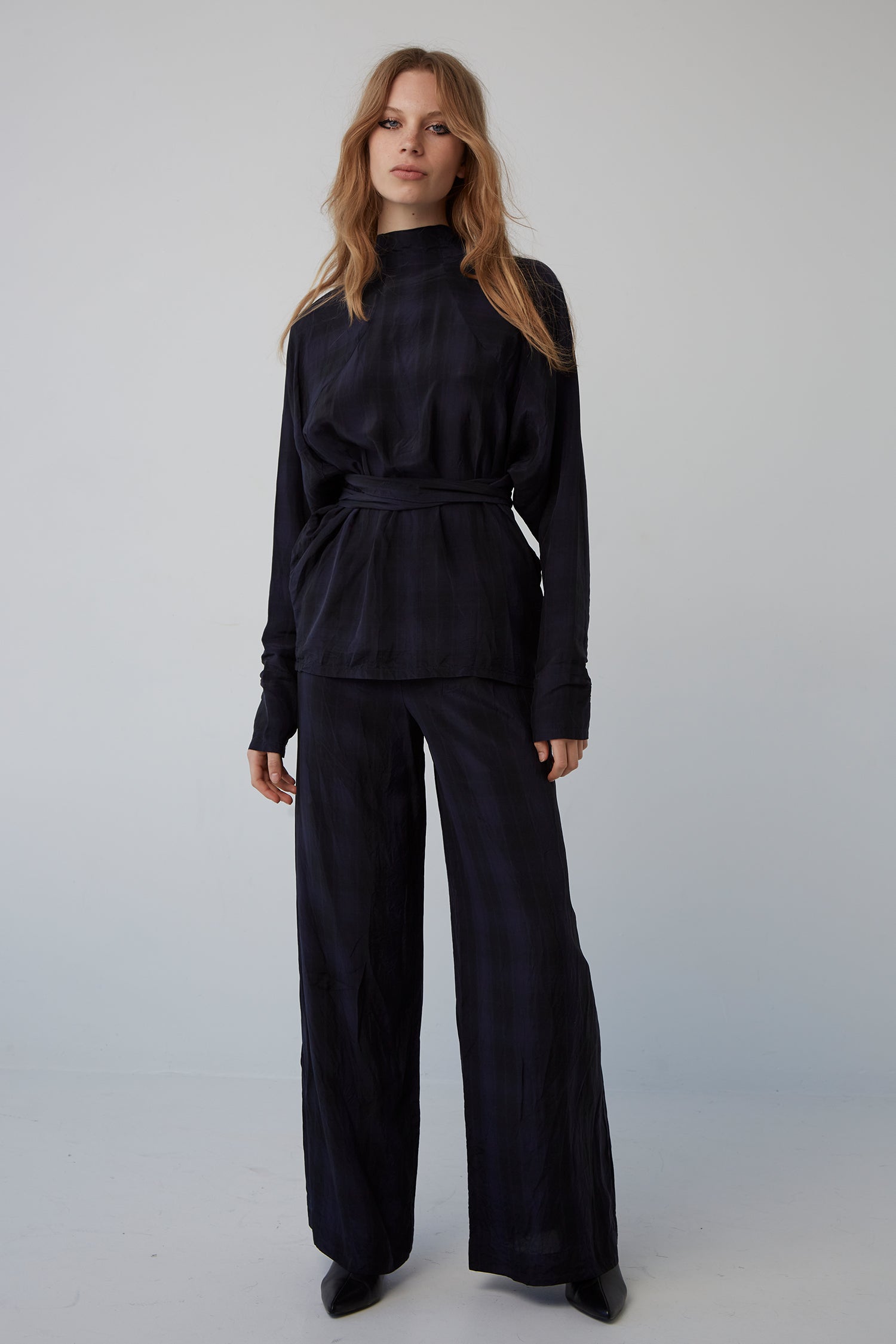 BATWOMAN IN NIGHTWATCH, S24