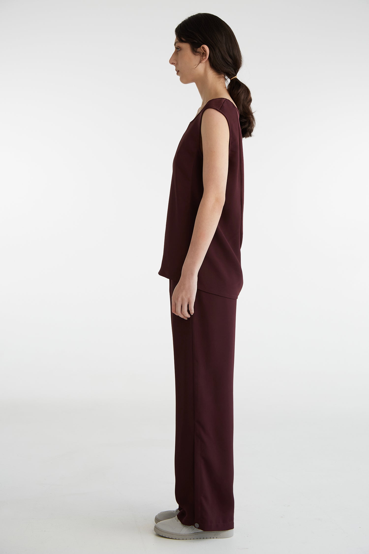 CURVE TANK IN GARNET, S25