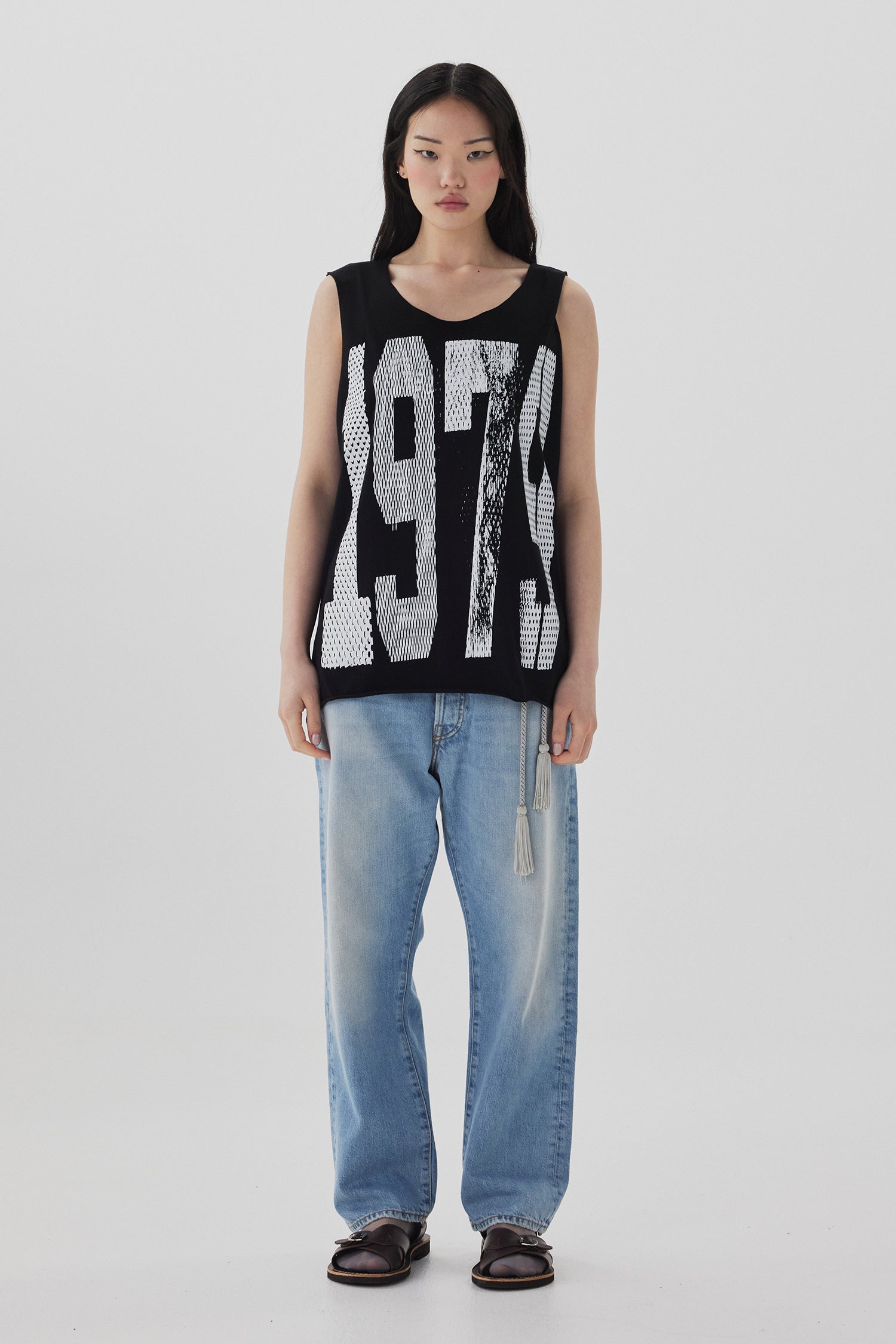 1979 TANK IN BLACK/WHITE, SS26