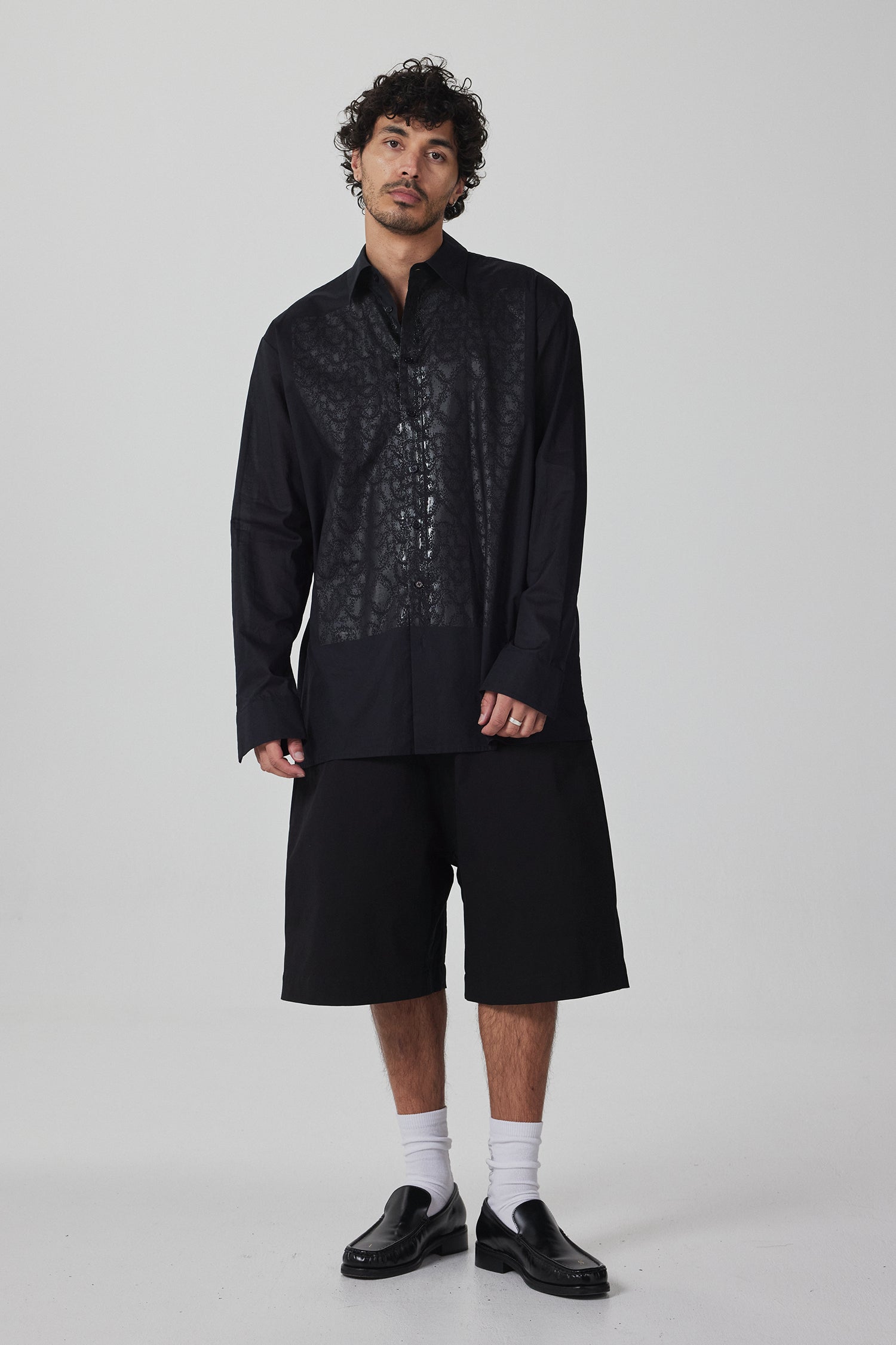 CHRONICLE IN BLACK, SS26