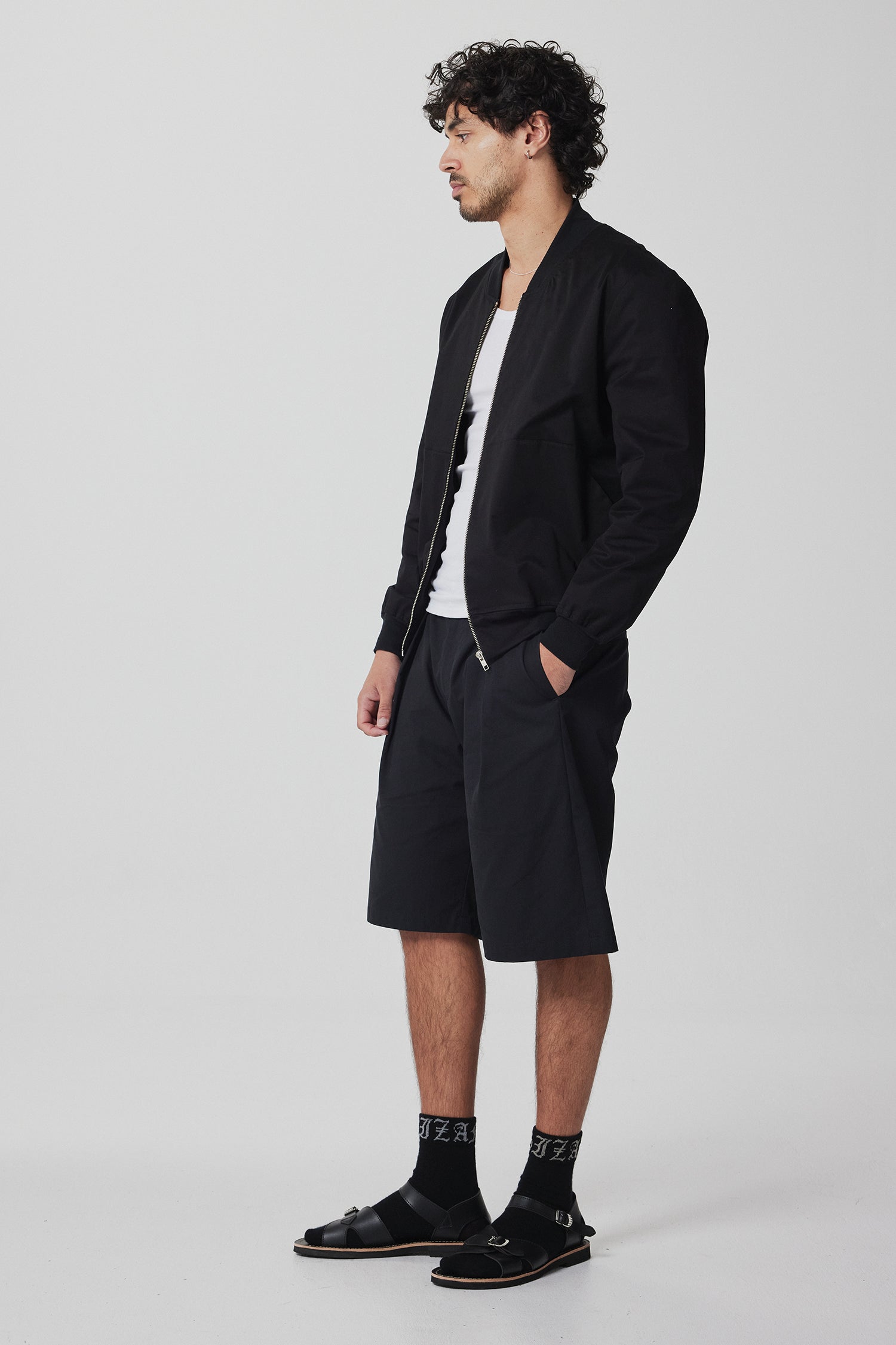 COACH IN BLACKOUT,  SS26