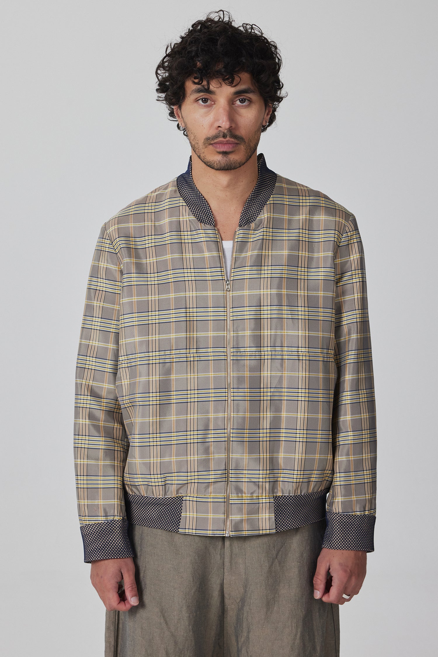 COACH IN CROSS ROAD, SS26