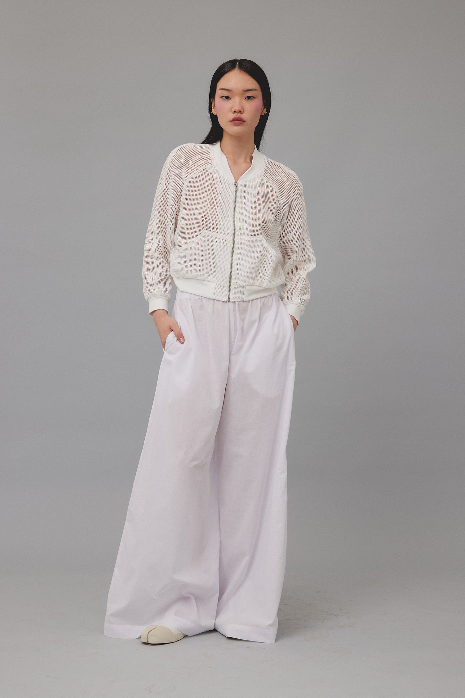 DOLLY IN WHITENET, SS26