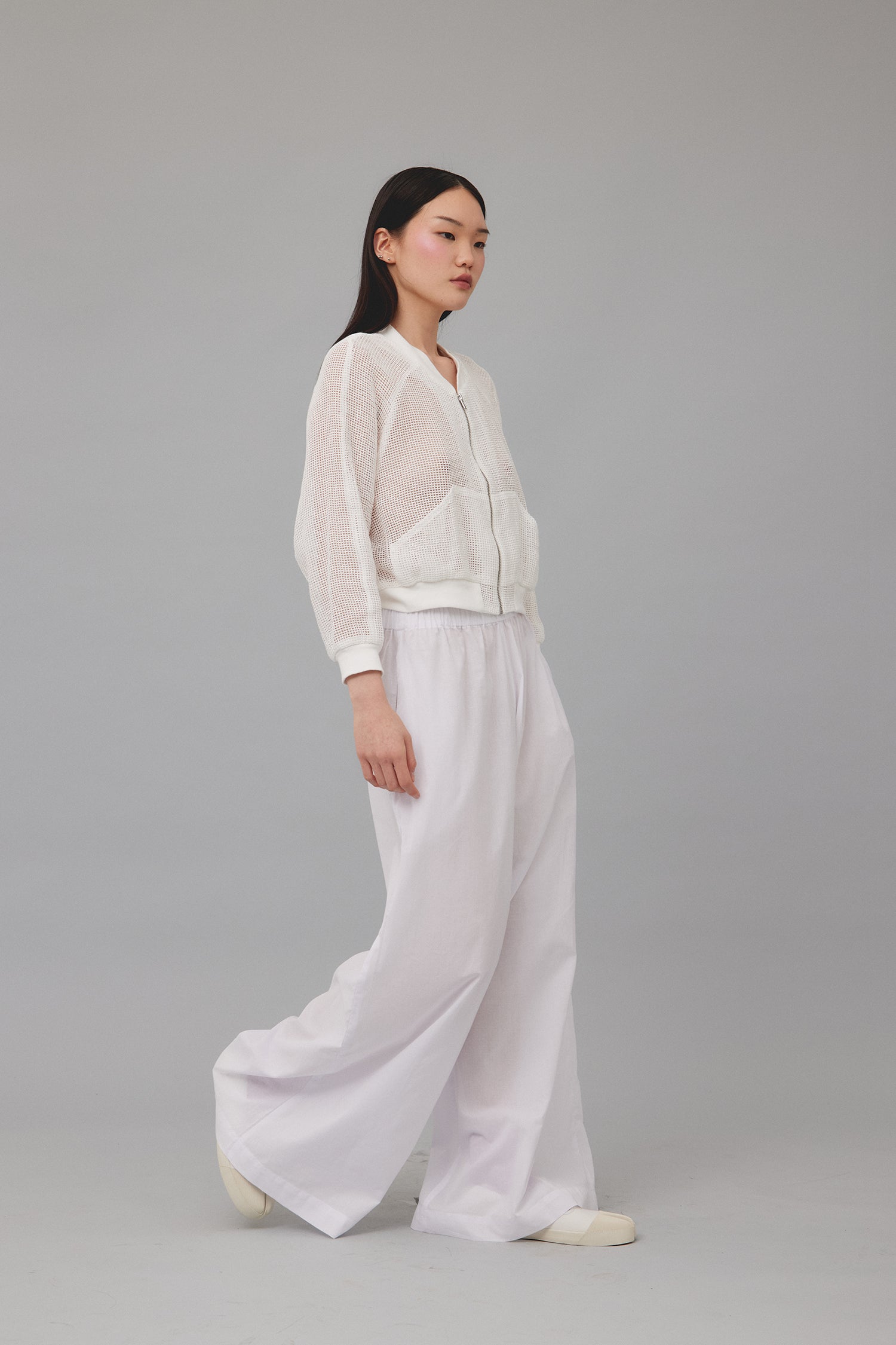 DOLLY IN WHITENET, SS26