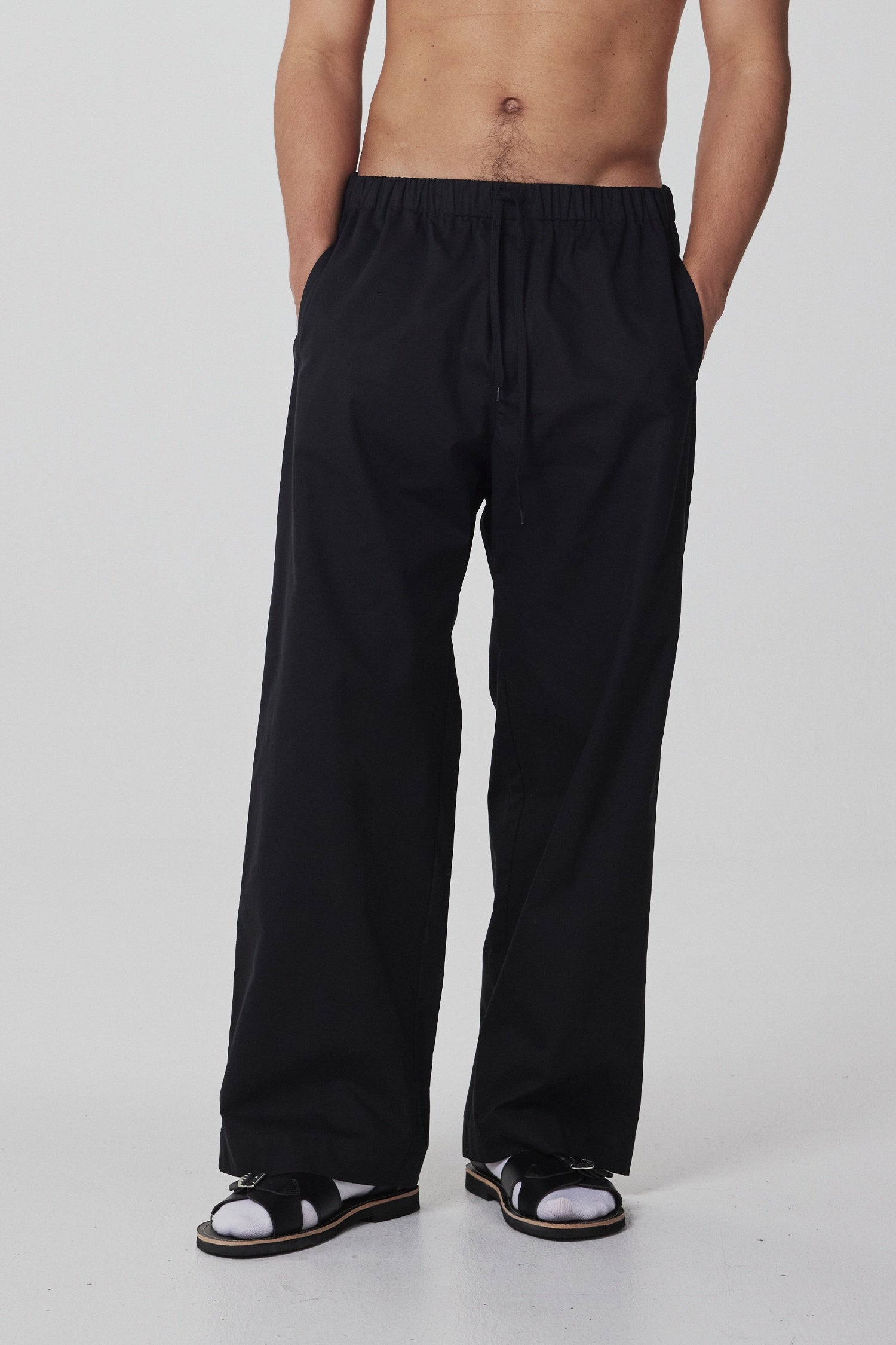 DRAWSTRING PANT IN PEPPER, SS26