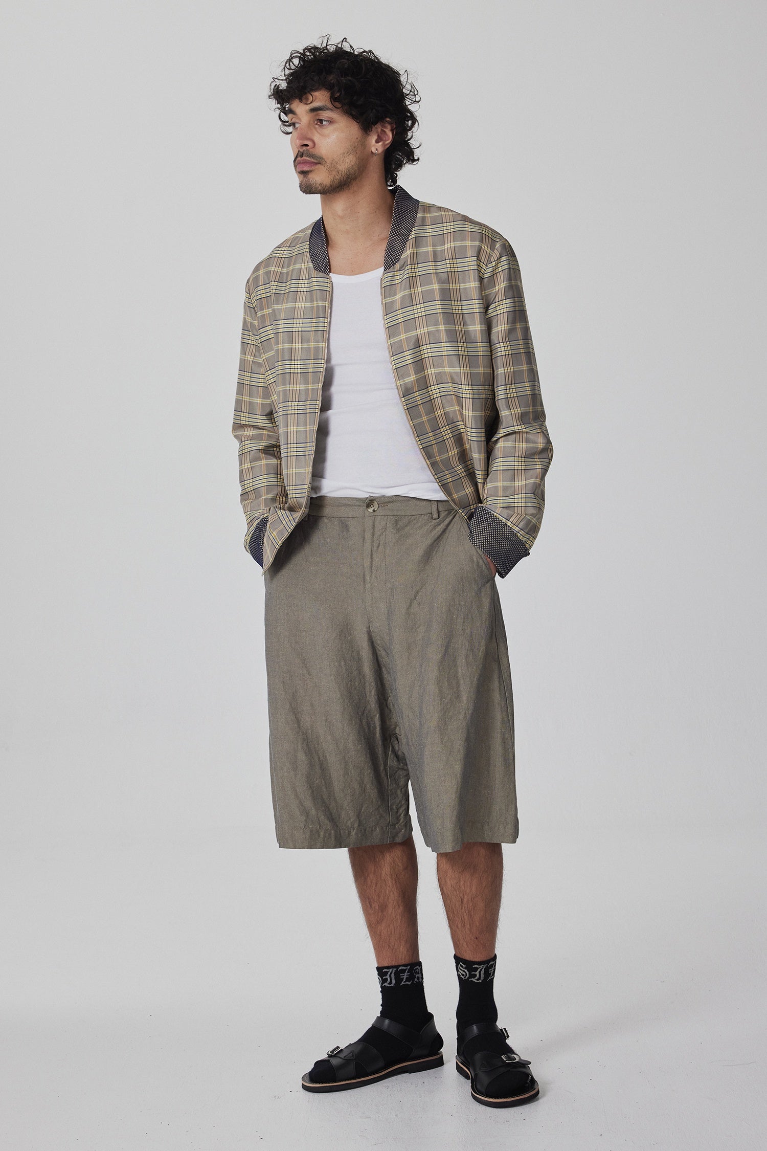 GAUCHOS IN SANDSTONE, SS26