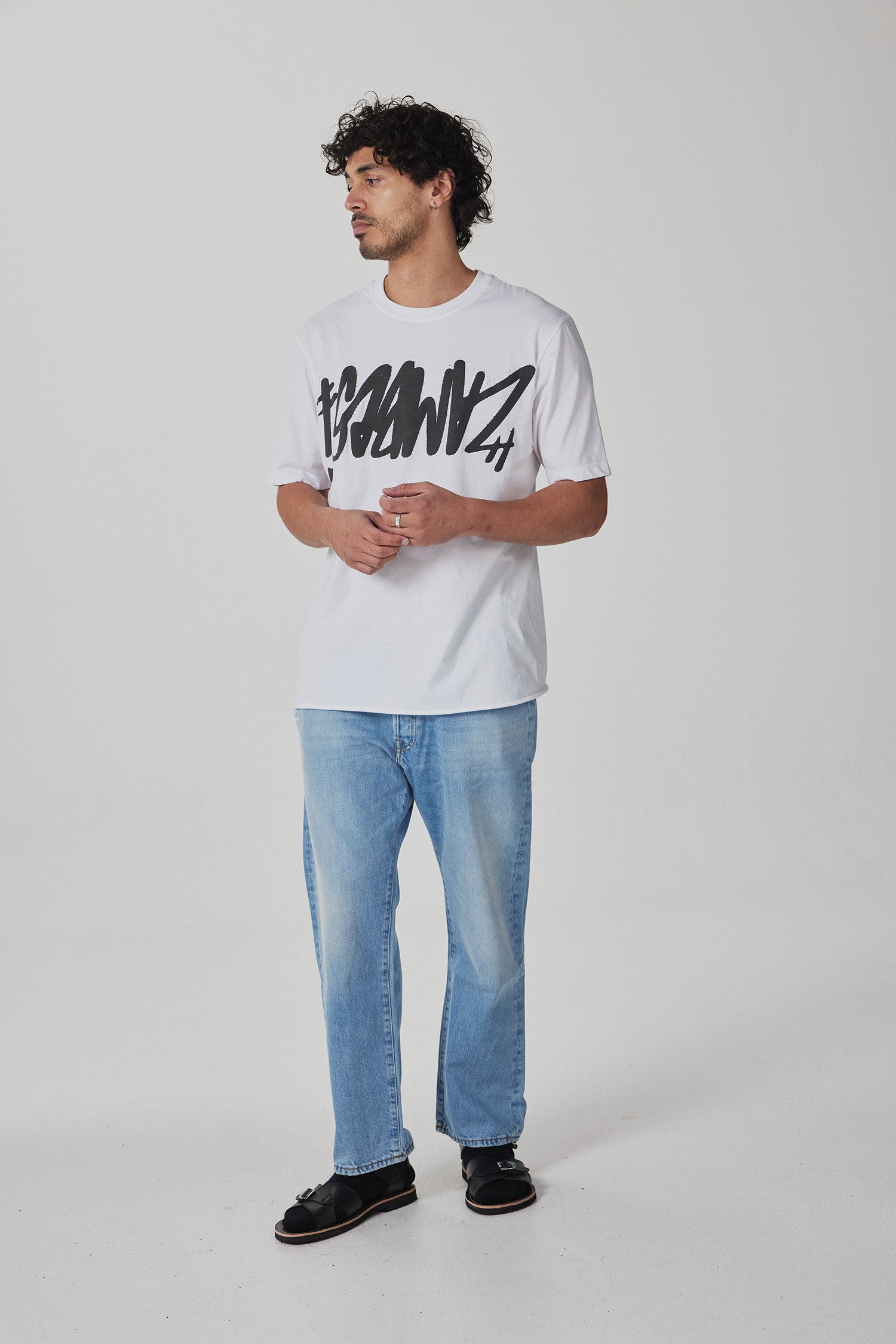 GRAFFITI TEE IN WHITE/BLACK, SS26
