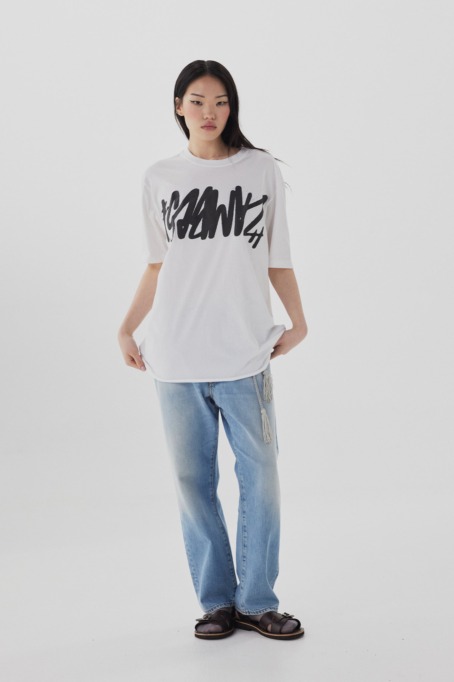 GRAFFITI TEE IN WHITE/BLACK, SS26