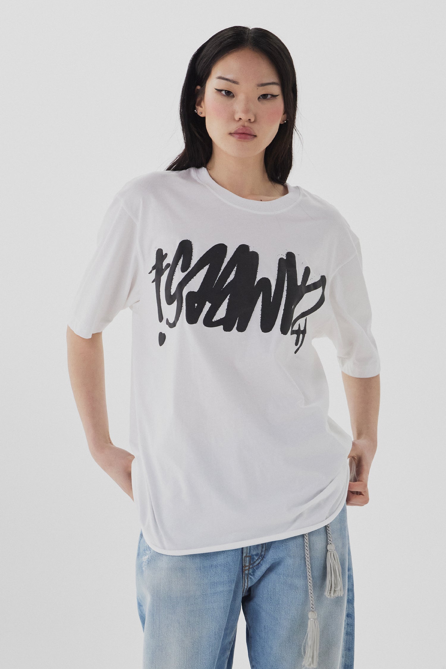 GRAFFITI TEE IN WHITE/BLACK, SS26
