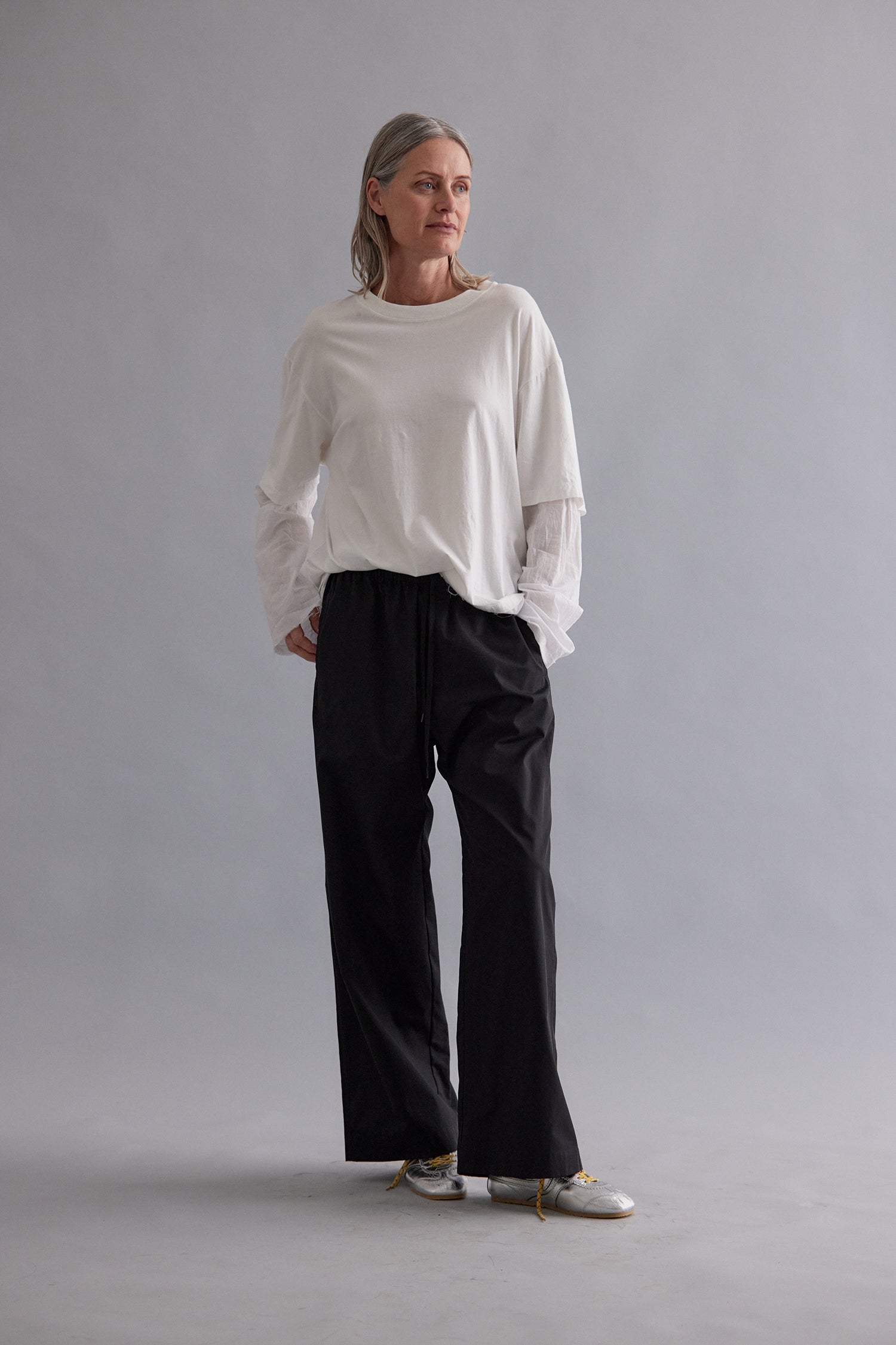 LAYER TEE IN GHOST (UNISEX), SS26