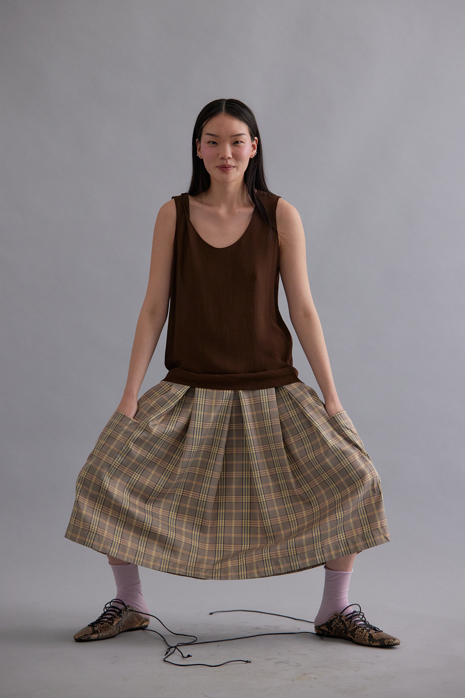 VOLUME IN CROSS ROAD, SS26