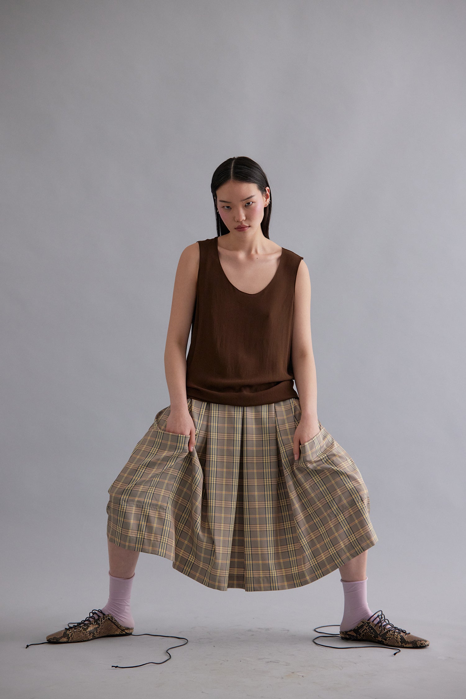 VOLUME IN CROSS ROAD, SS26