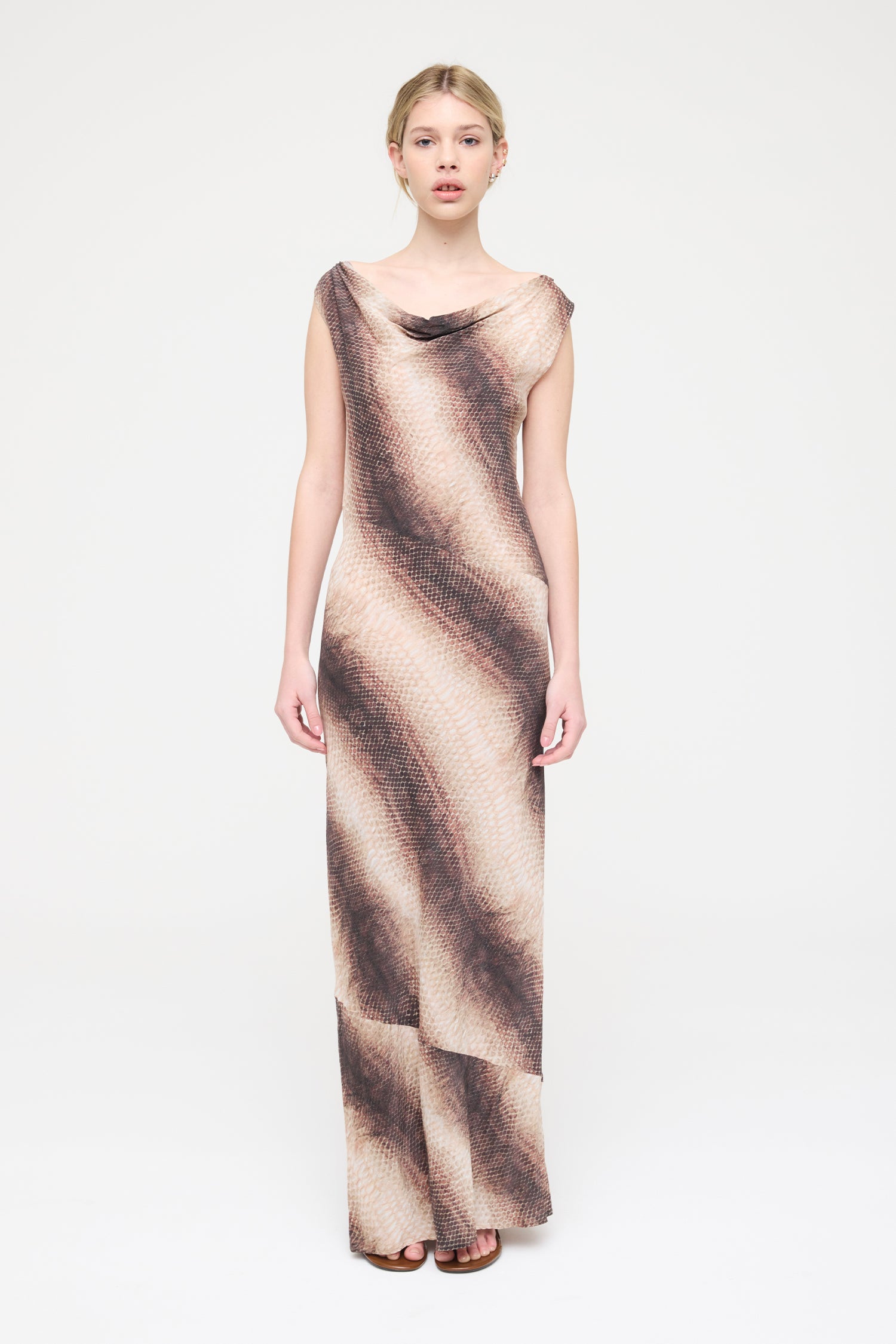 APHRODITE IN SNAKE, SS27