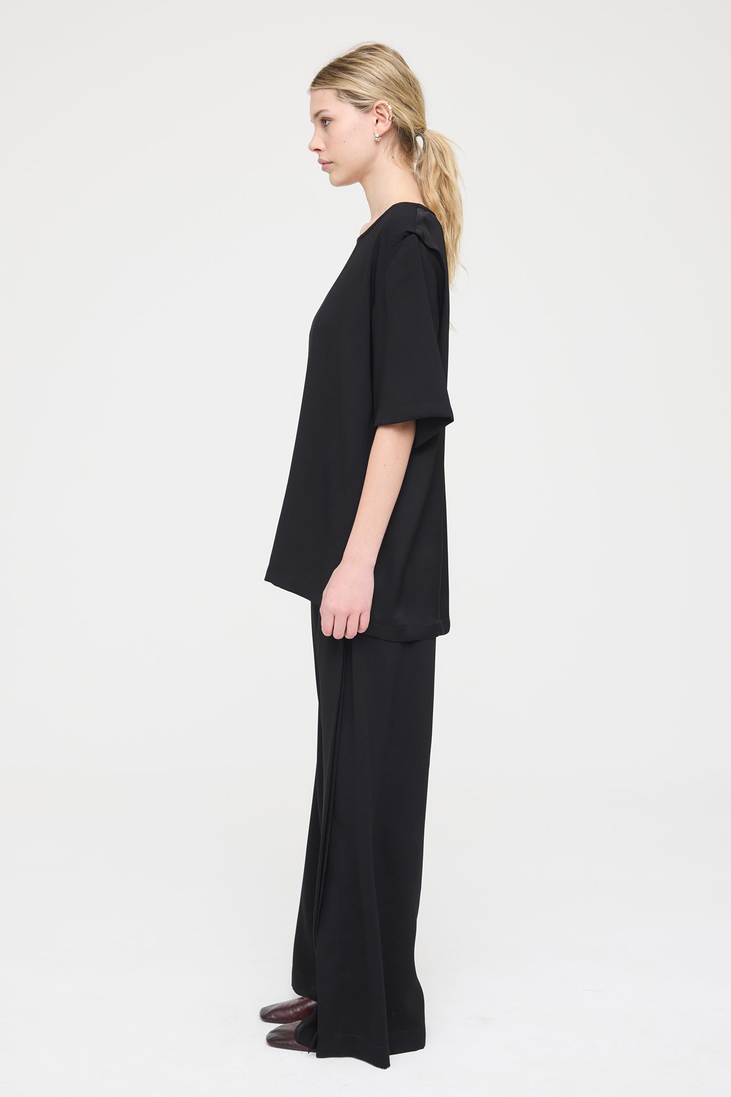ASPECT IN MIDNIGHT, SS27