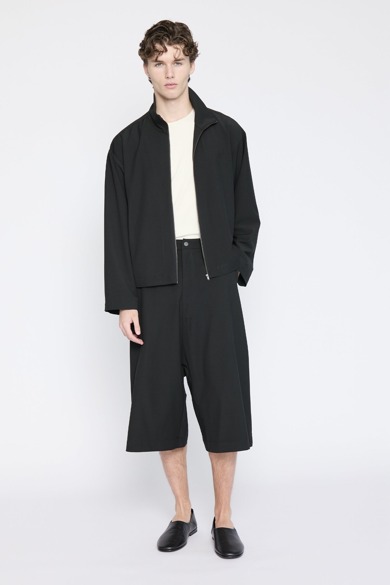 DOMAIN IN DEEP BLACK, SS27