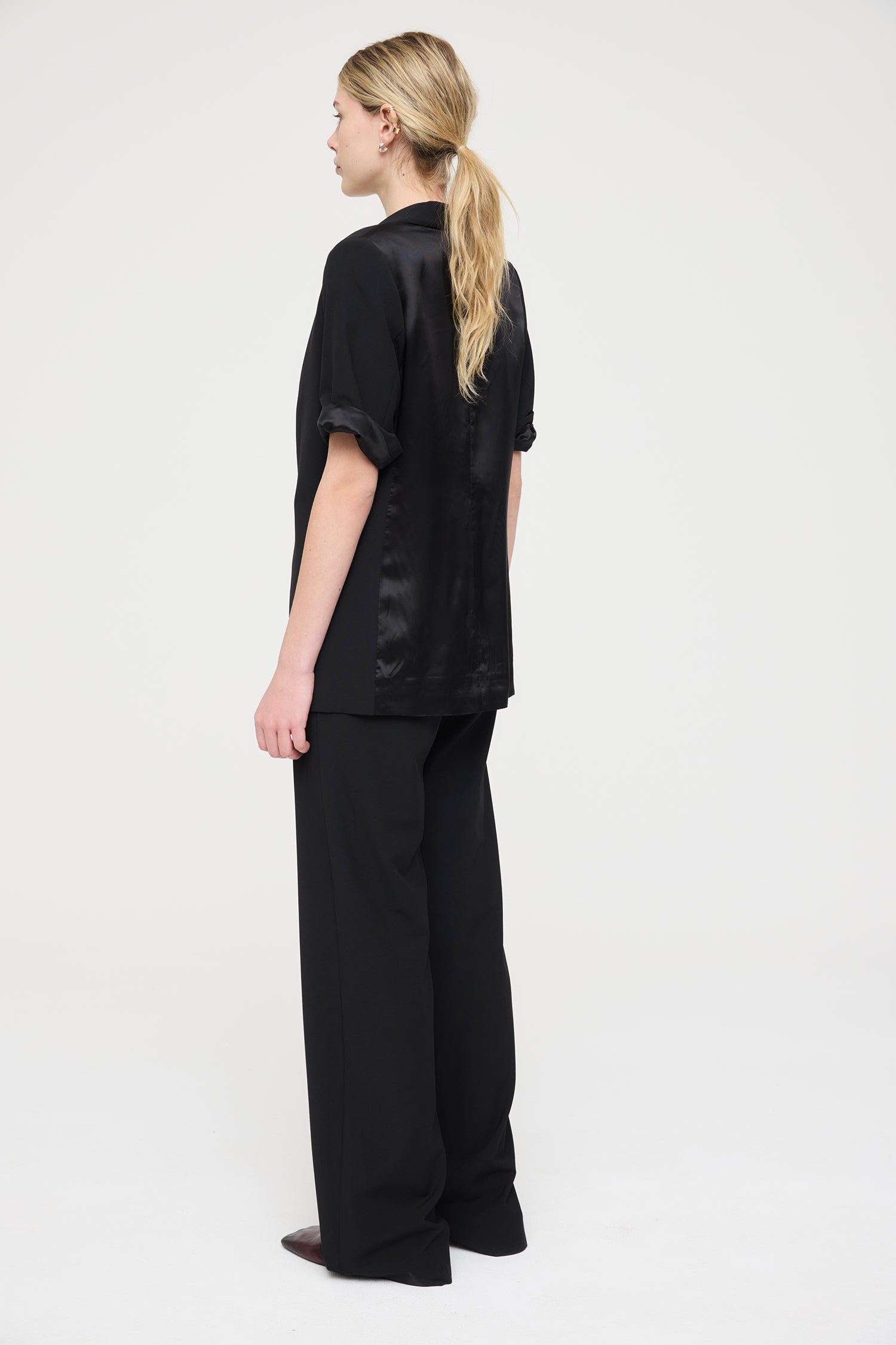 EDIT IN DEEP BLACK, SS27