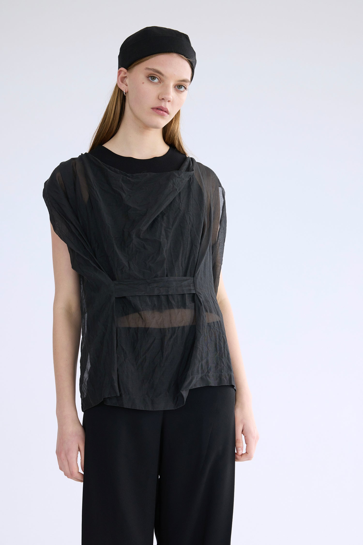 FEATHERLIGHT IN CHARRED, SS27