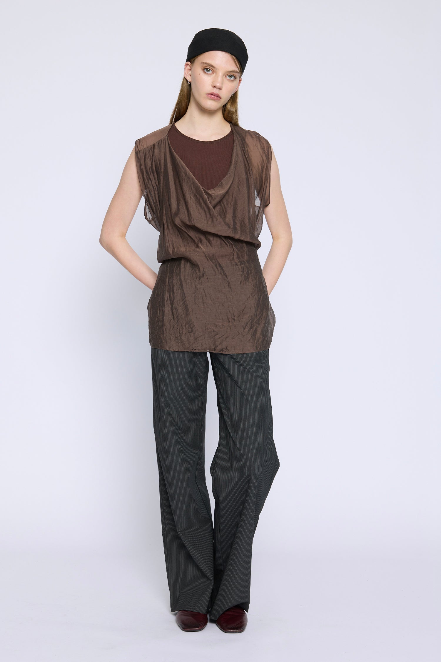 FEATHERLIGHT IN COFFEE, SS27