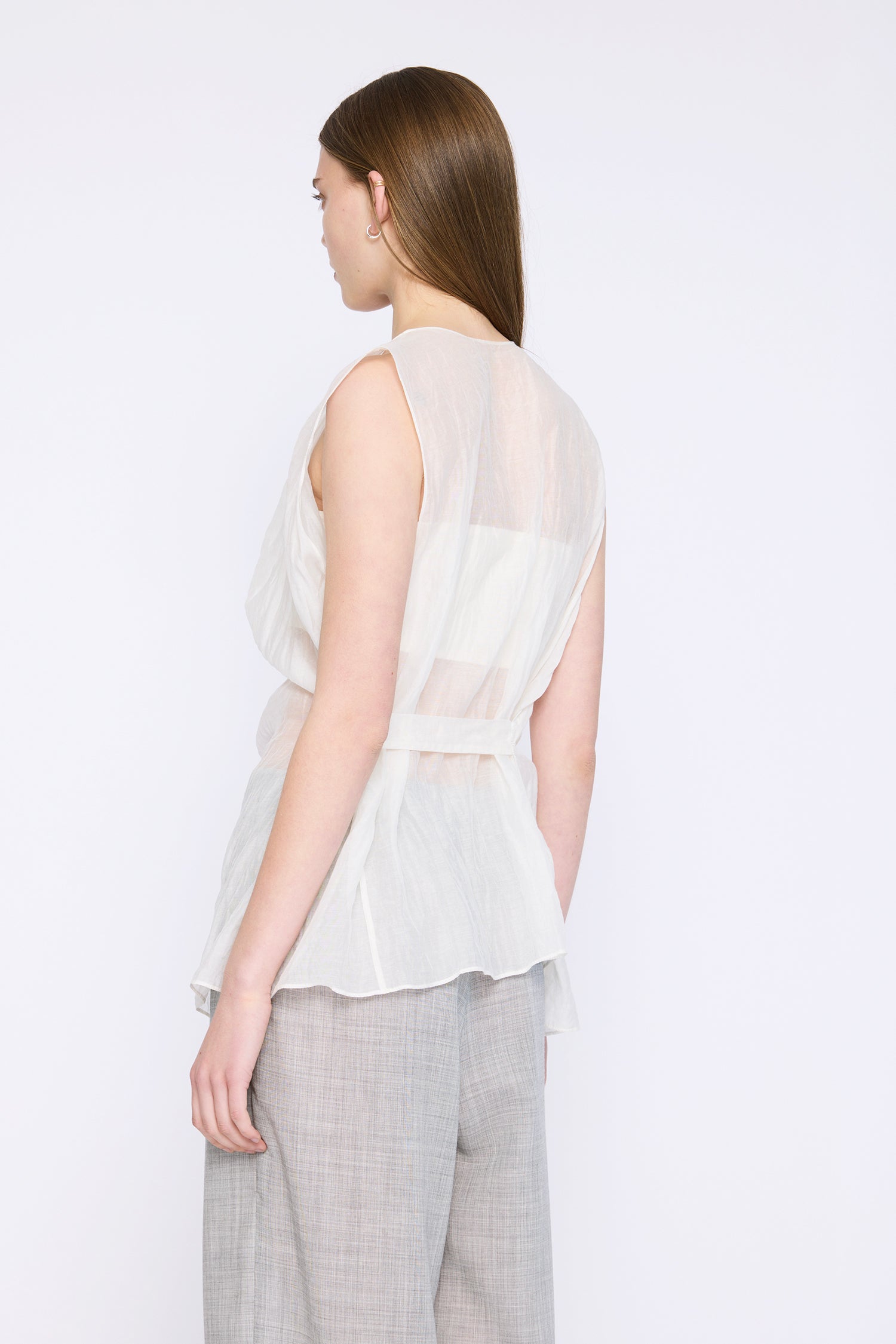 FEATHERLIGHT IN VANILLA, SS27
