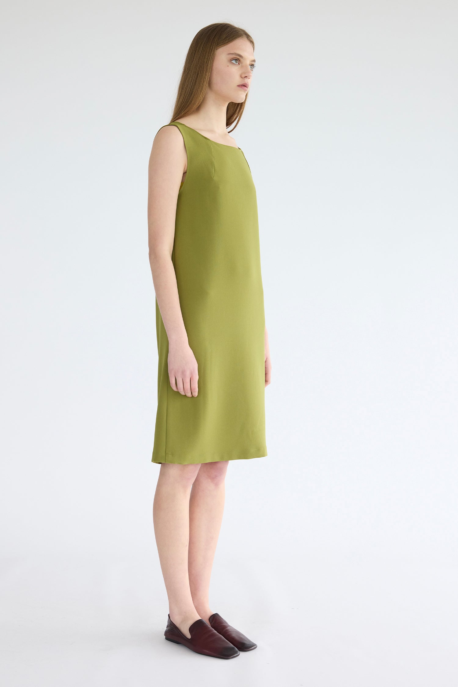 PARADE IN OLIVE, SS27