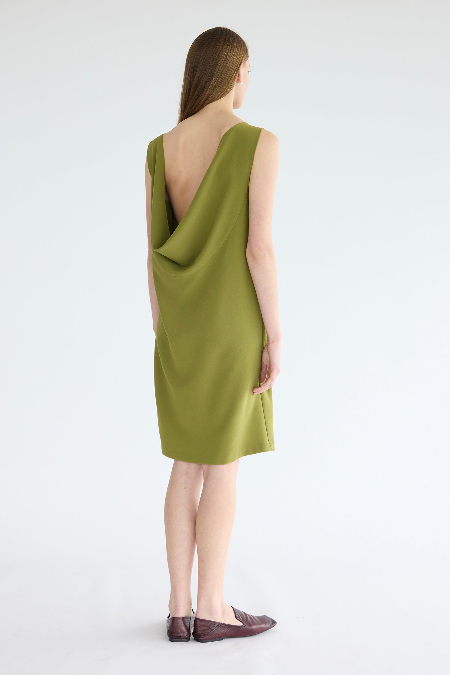 PARADE IN OLIVE, SS27