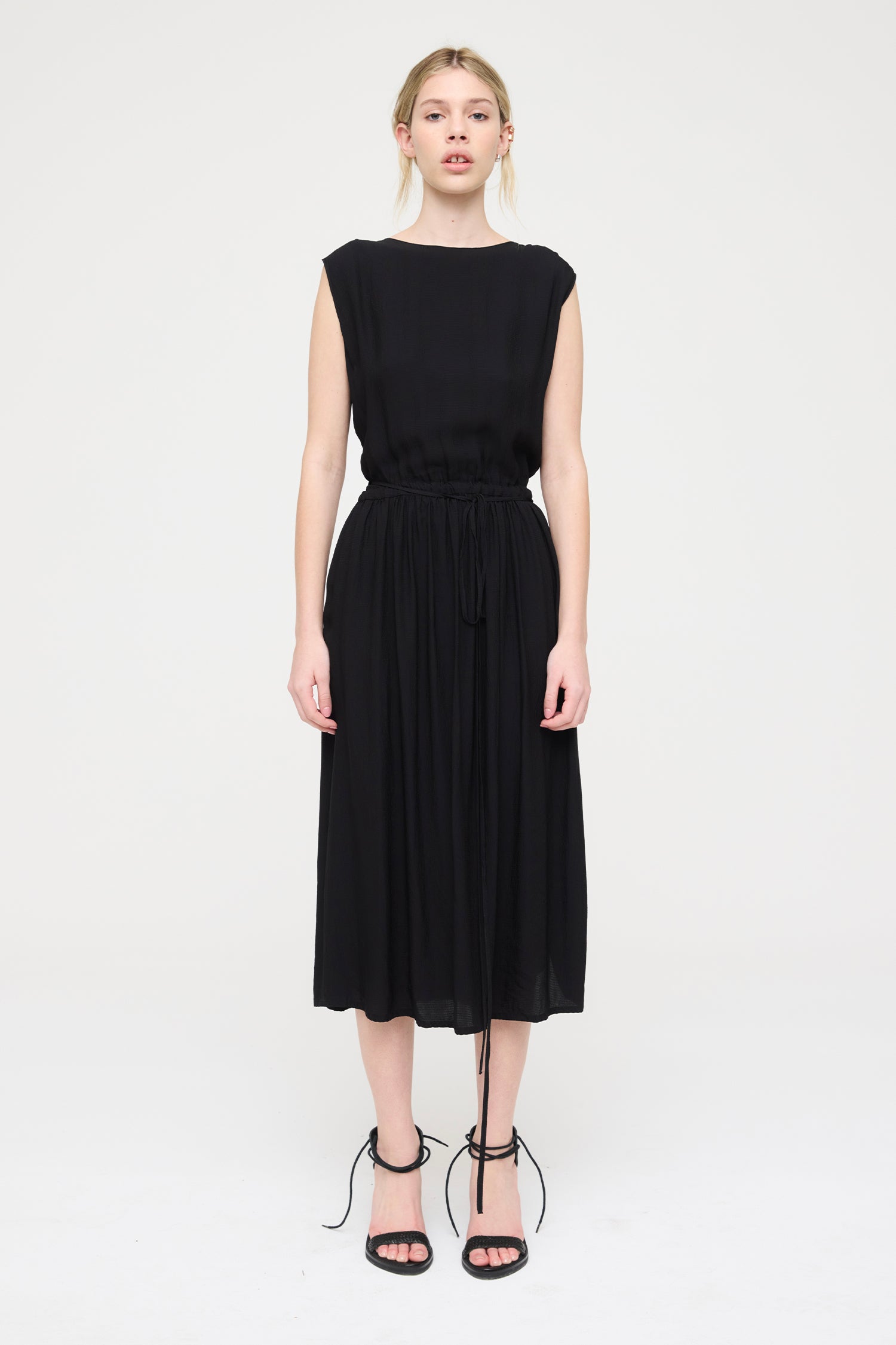 POETIC IN EMBOSS, SS27