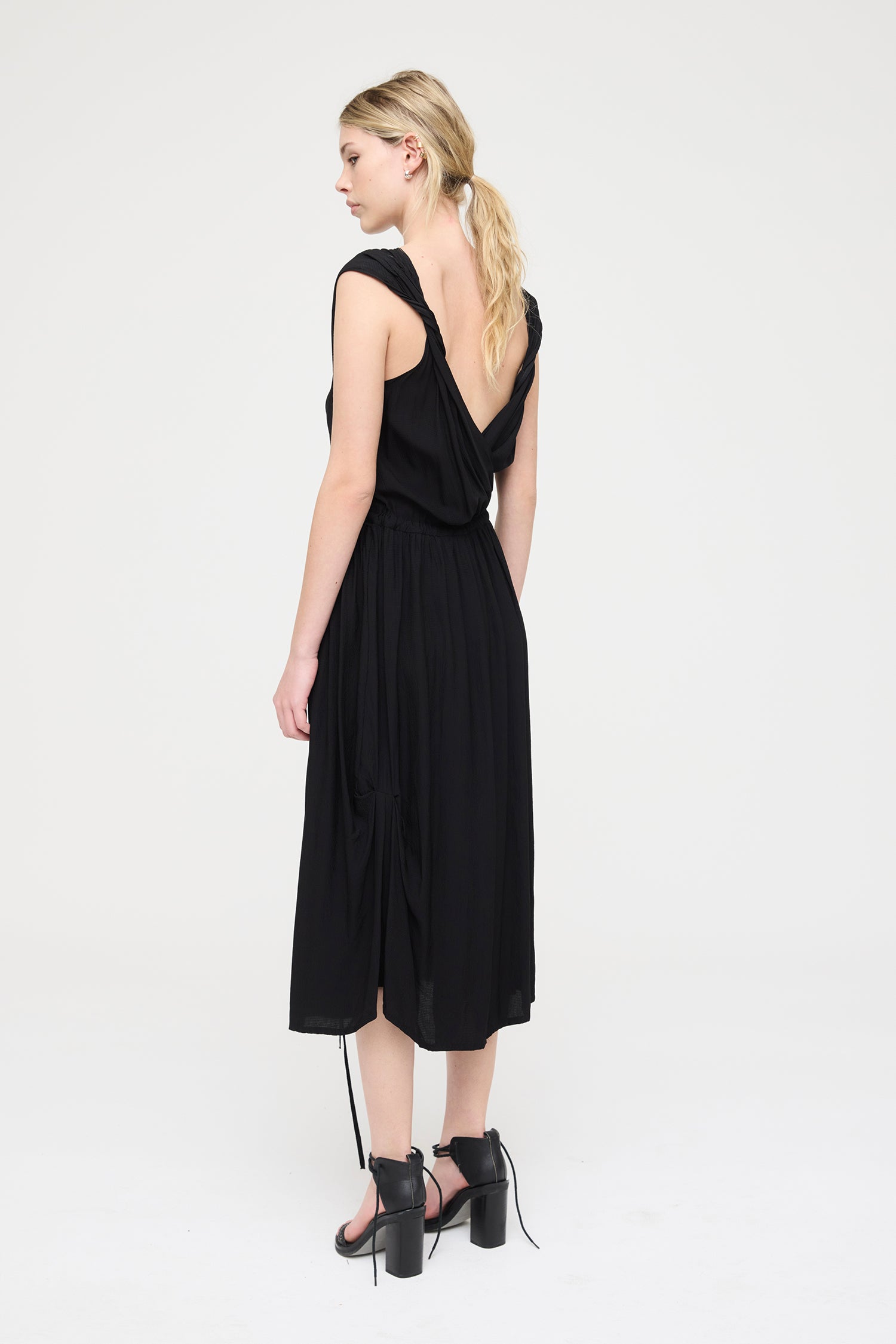 POETIC IN EMBOSS, SS27