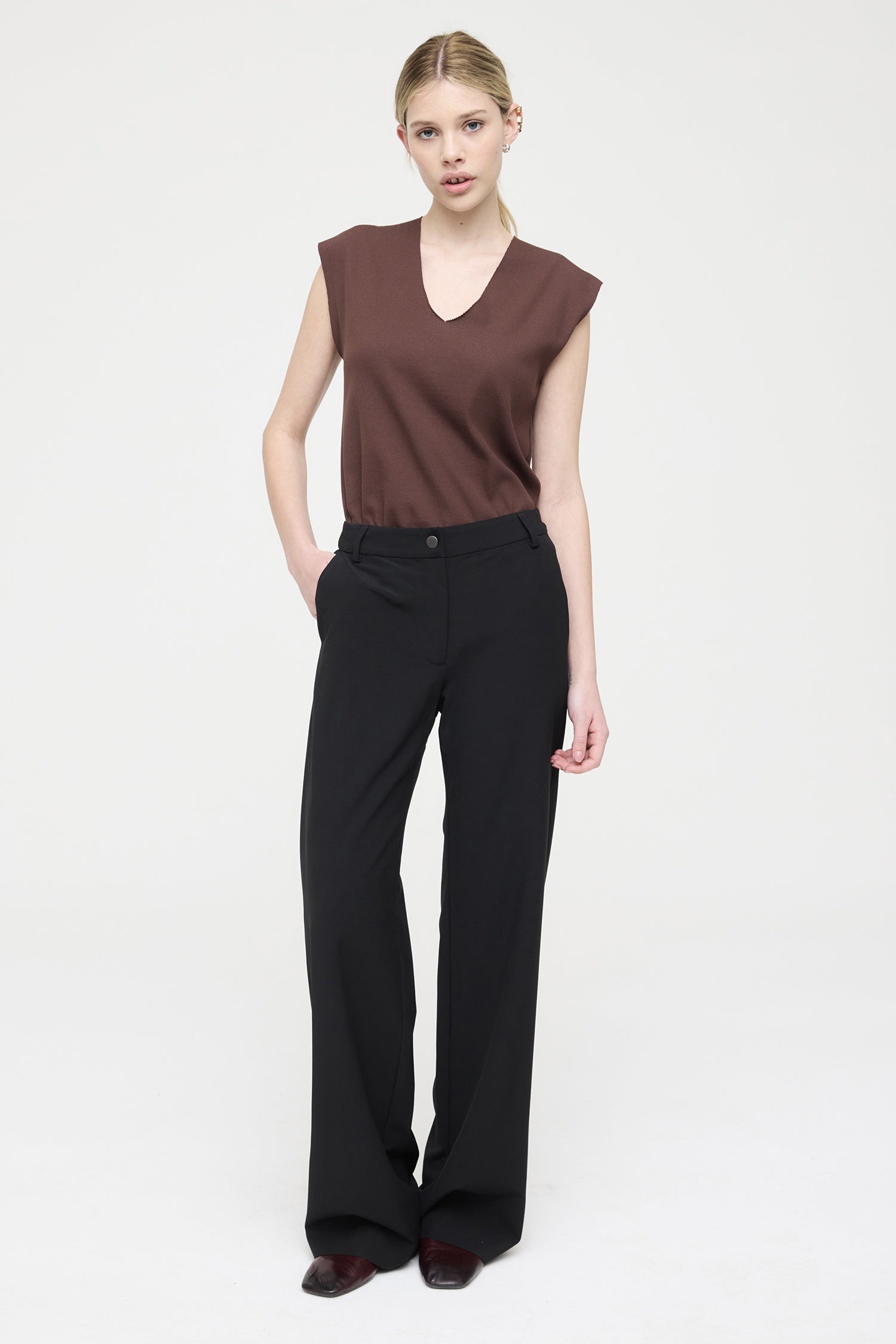 RIVIERA IN DEEP BLACK, SS27