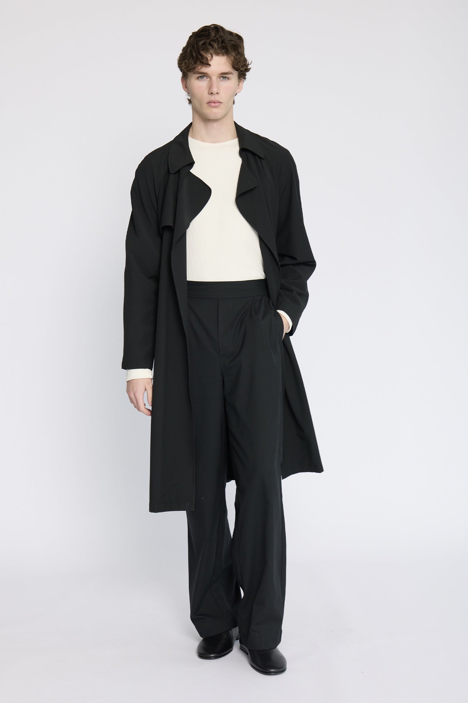 SHADOW IN DEEP BLACK, SS27